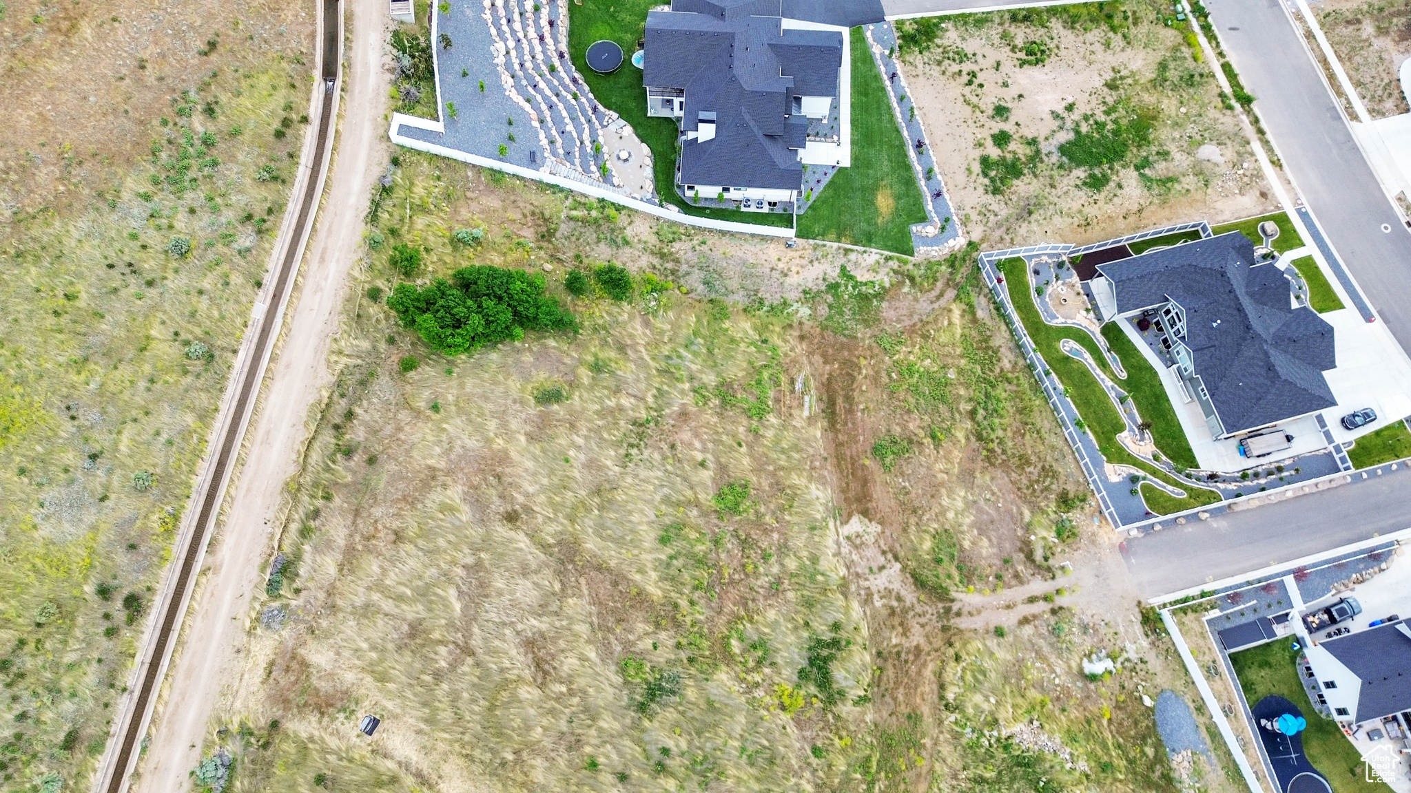 MOUNT PLEASANT ESTATES - Land