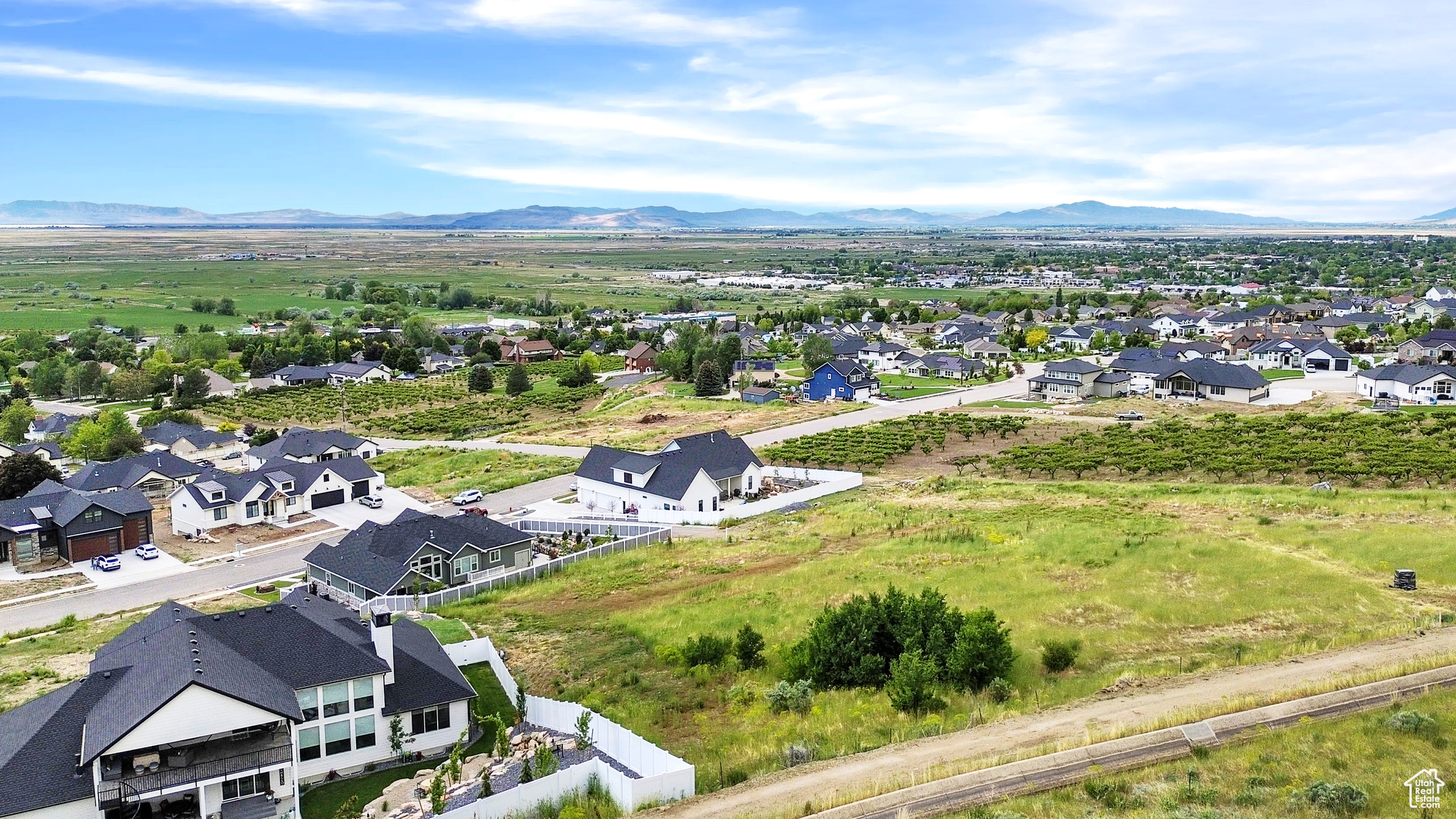 MOUNT PLEASANT ESTATES - Land