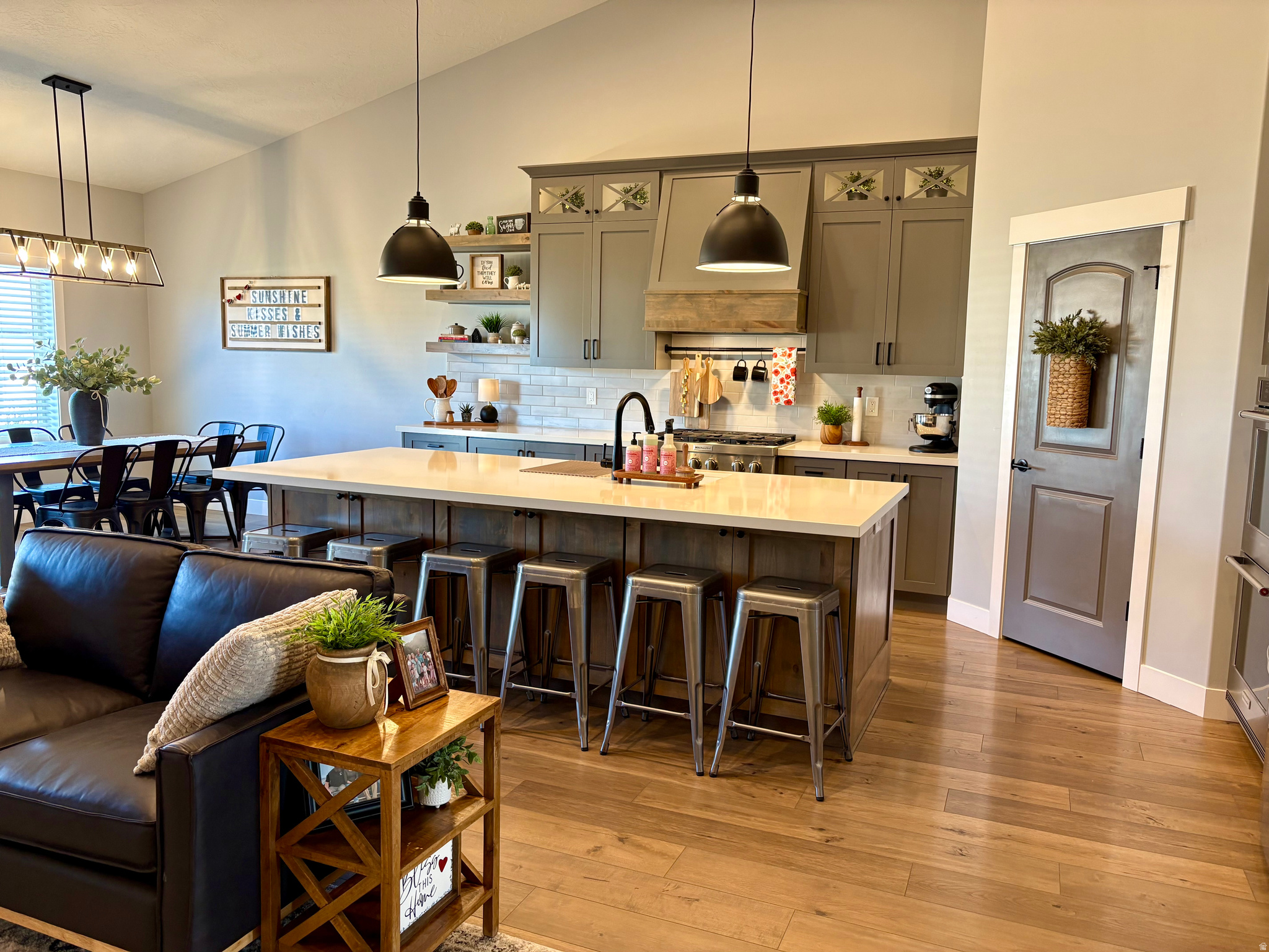 STARHAVEN VILLAS - Residential