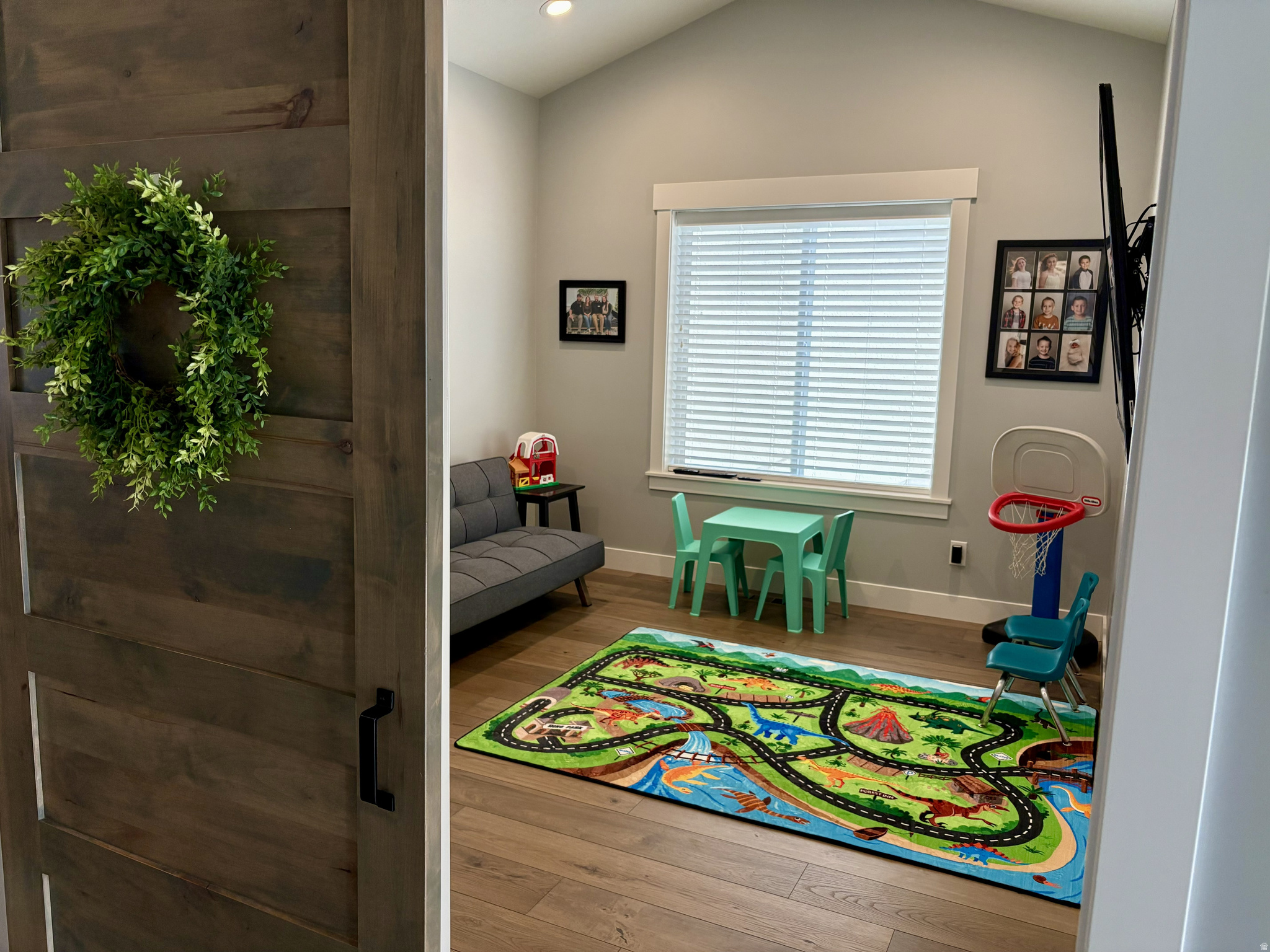 STARHAVEN VILLAS - Residential
