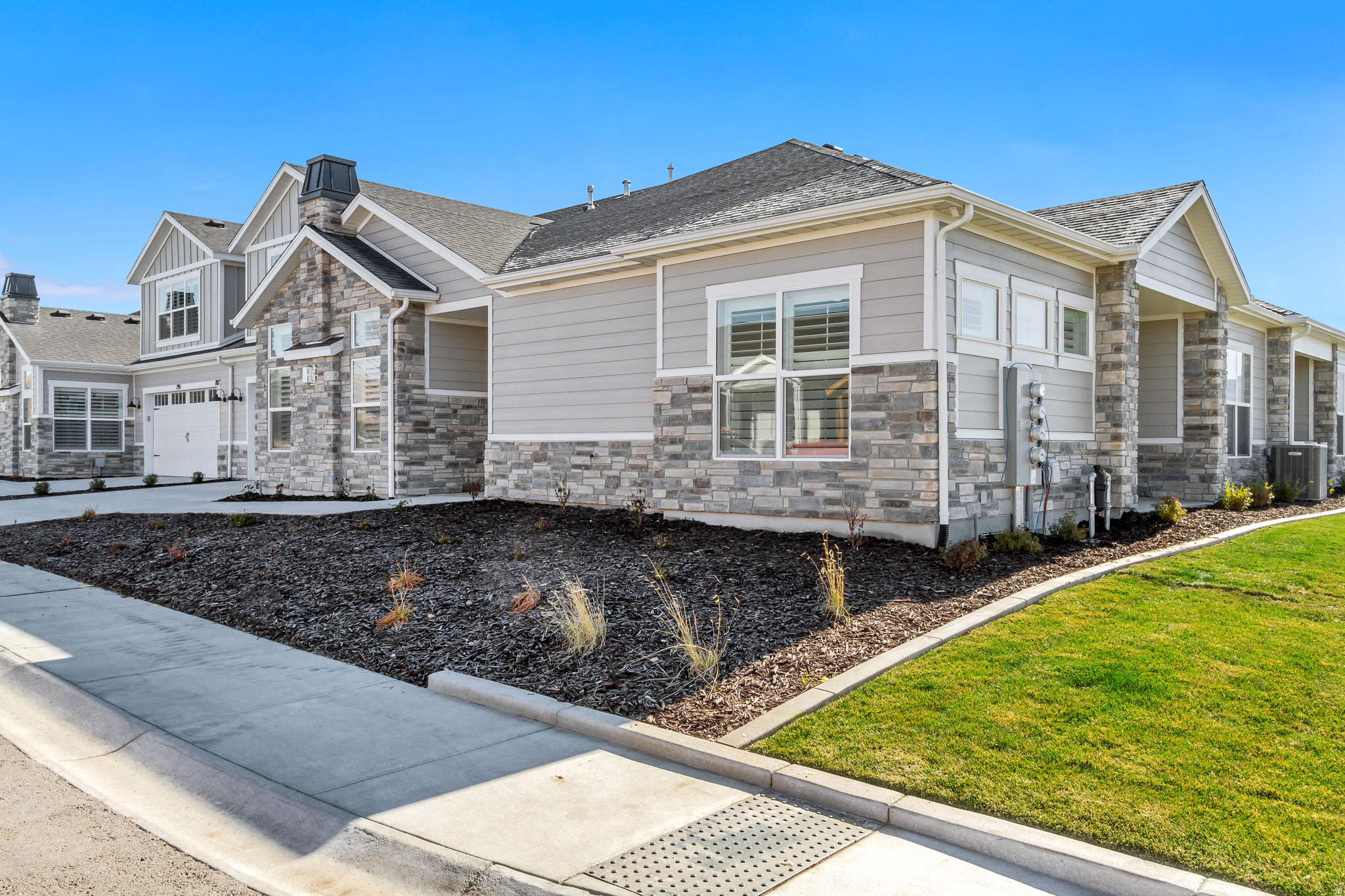 KIMBALL VILLAS - Residential