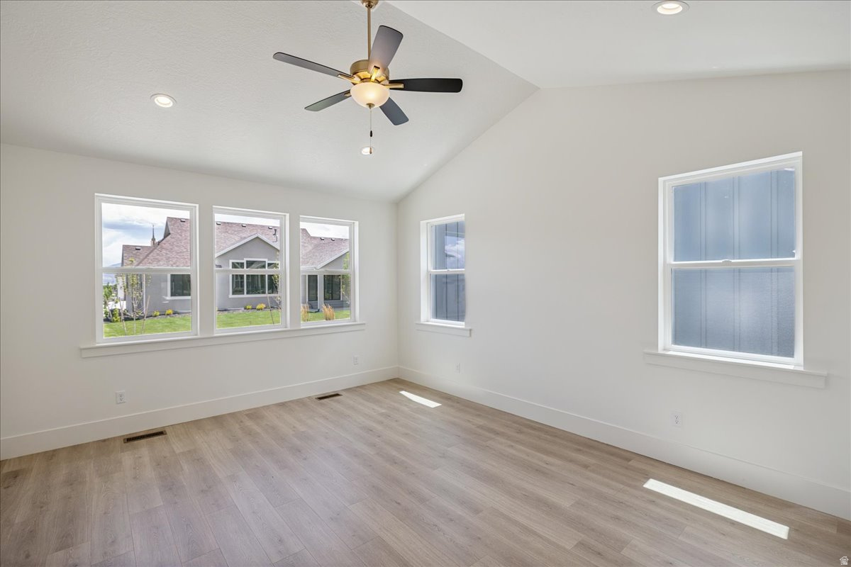 BEACON POINTE - Residential
