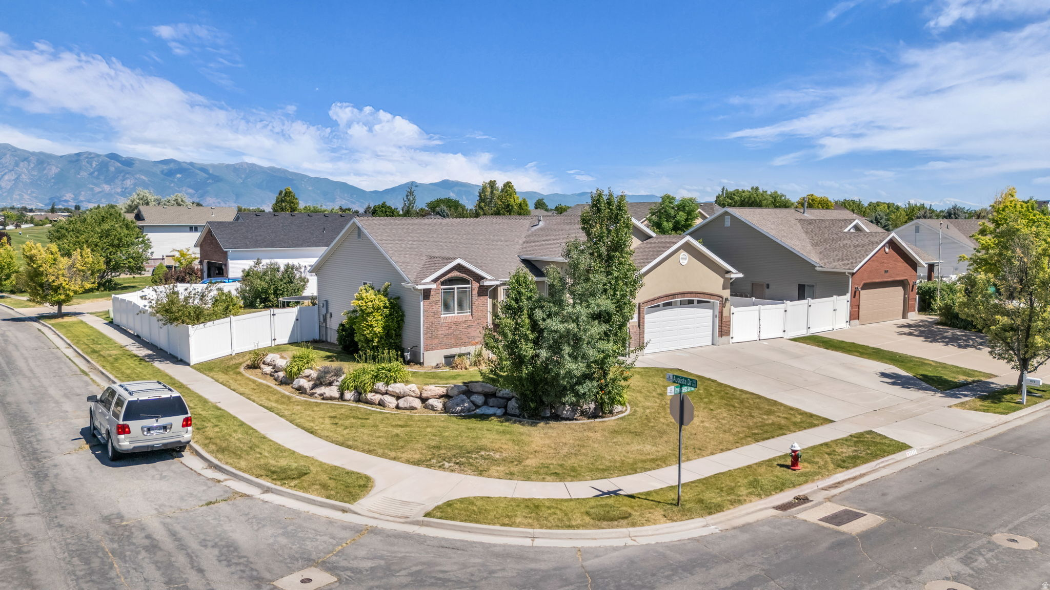 MUIRFIELD - Residential