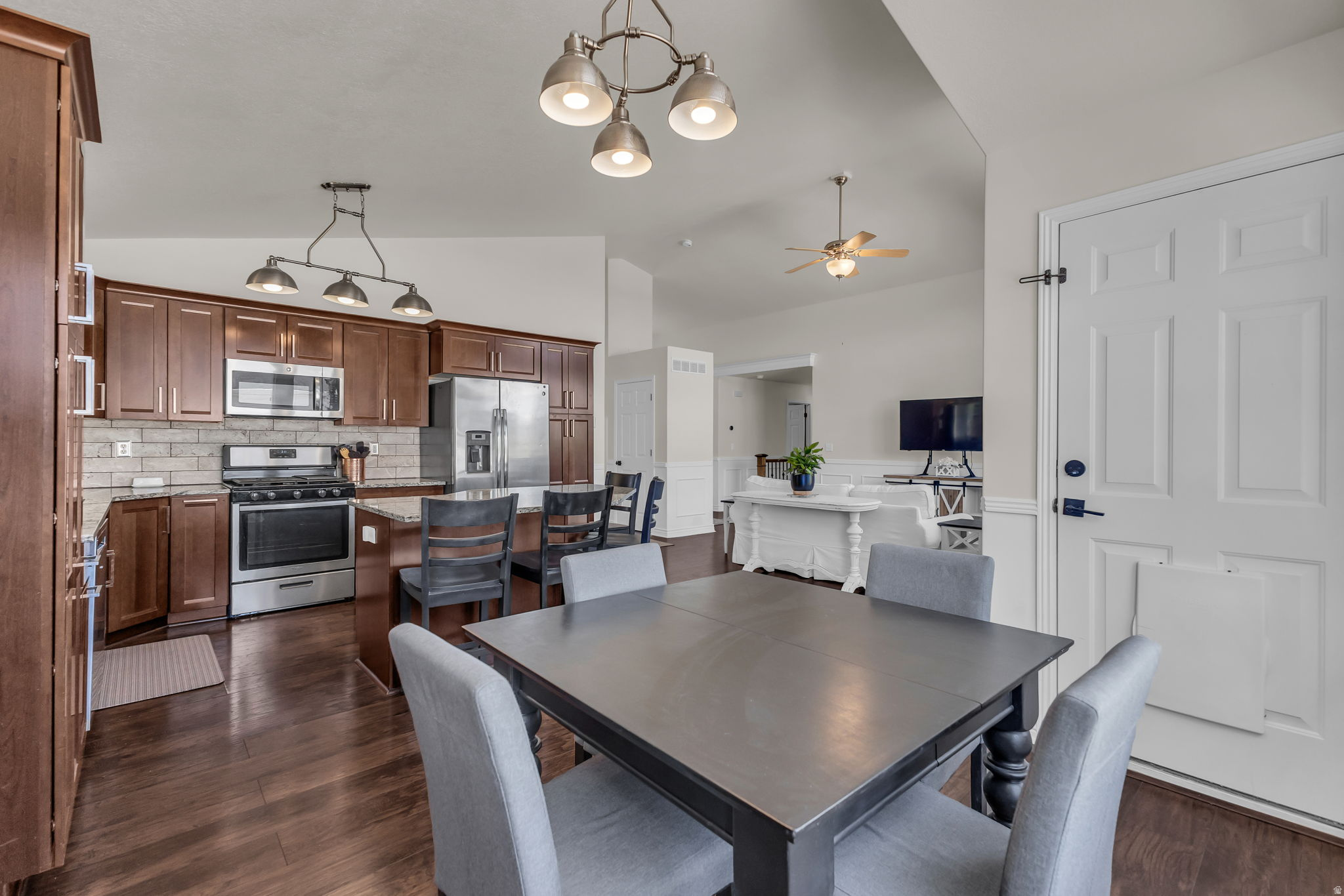 MUIRFIELD - Residential