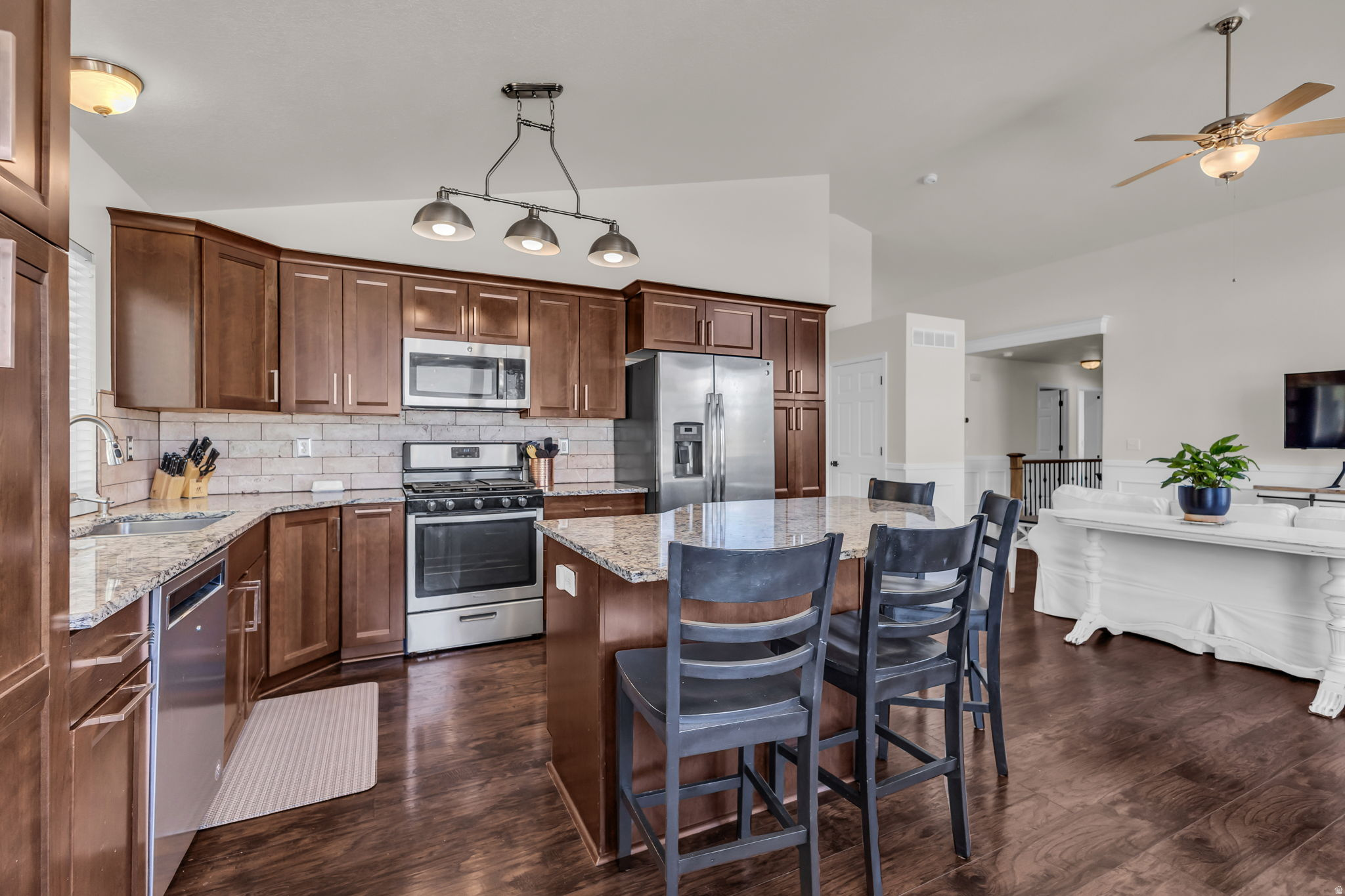 MUIRFIELD - Residential