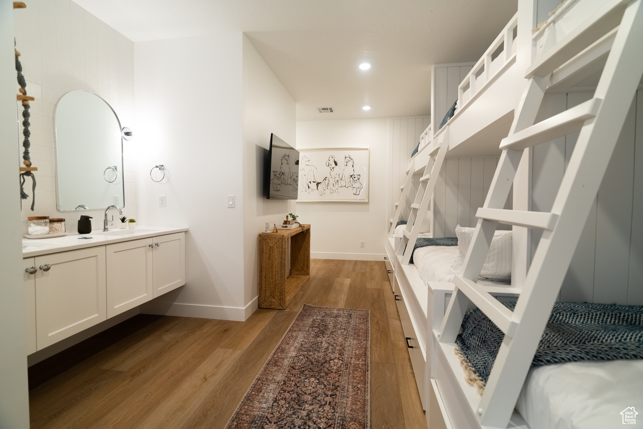 DESERT COLOR RESORT - Residential