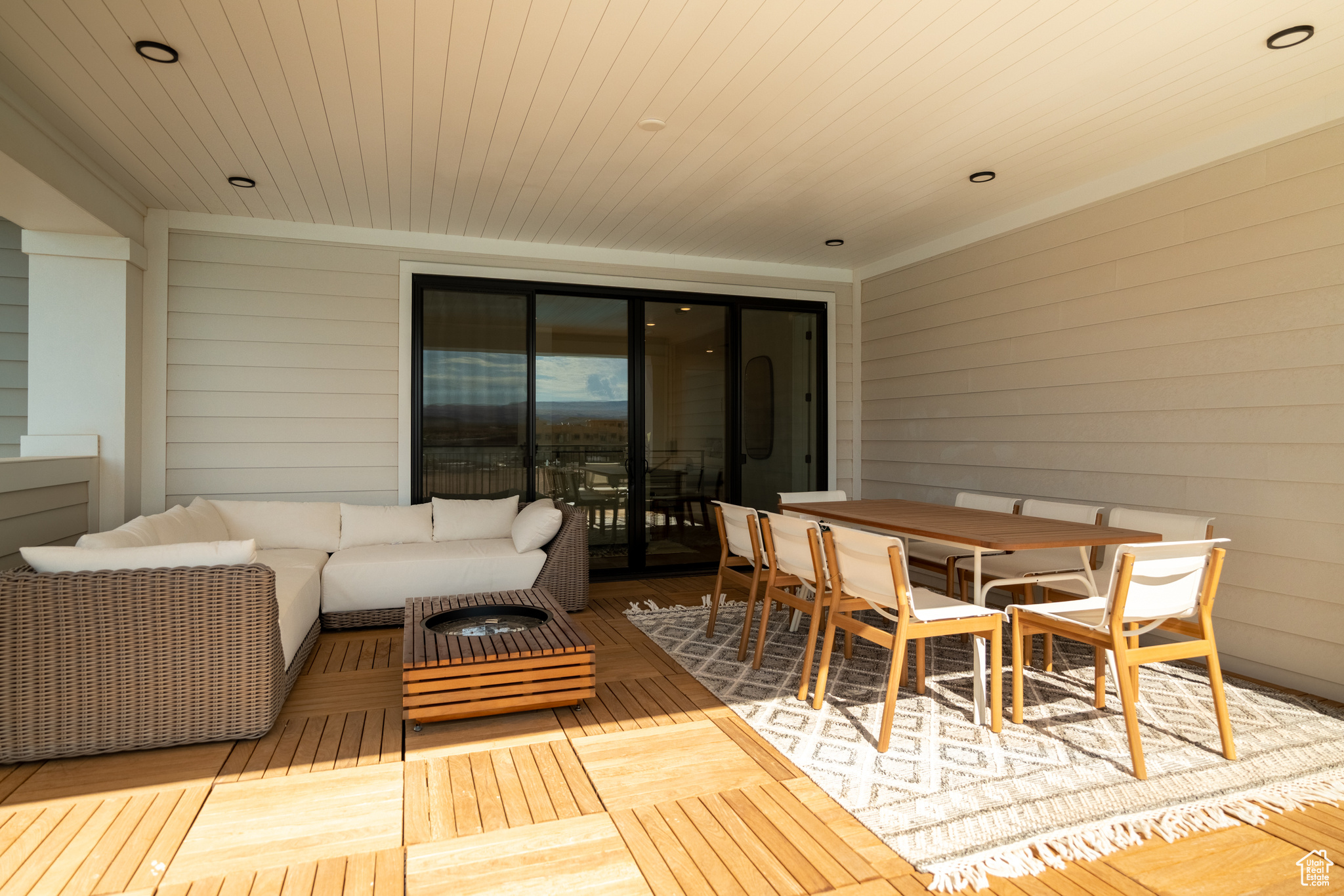 DESERT COLOR RESORT - Residential