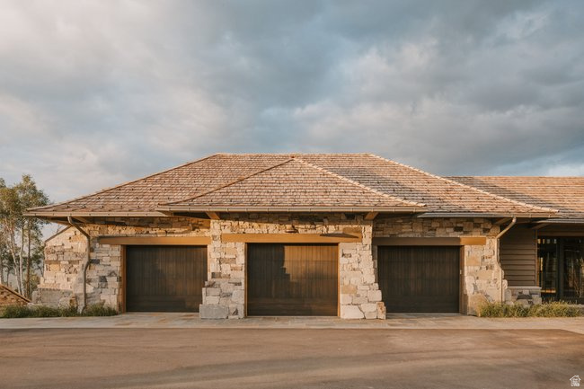 WOLF CREEK - Residential
