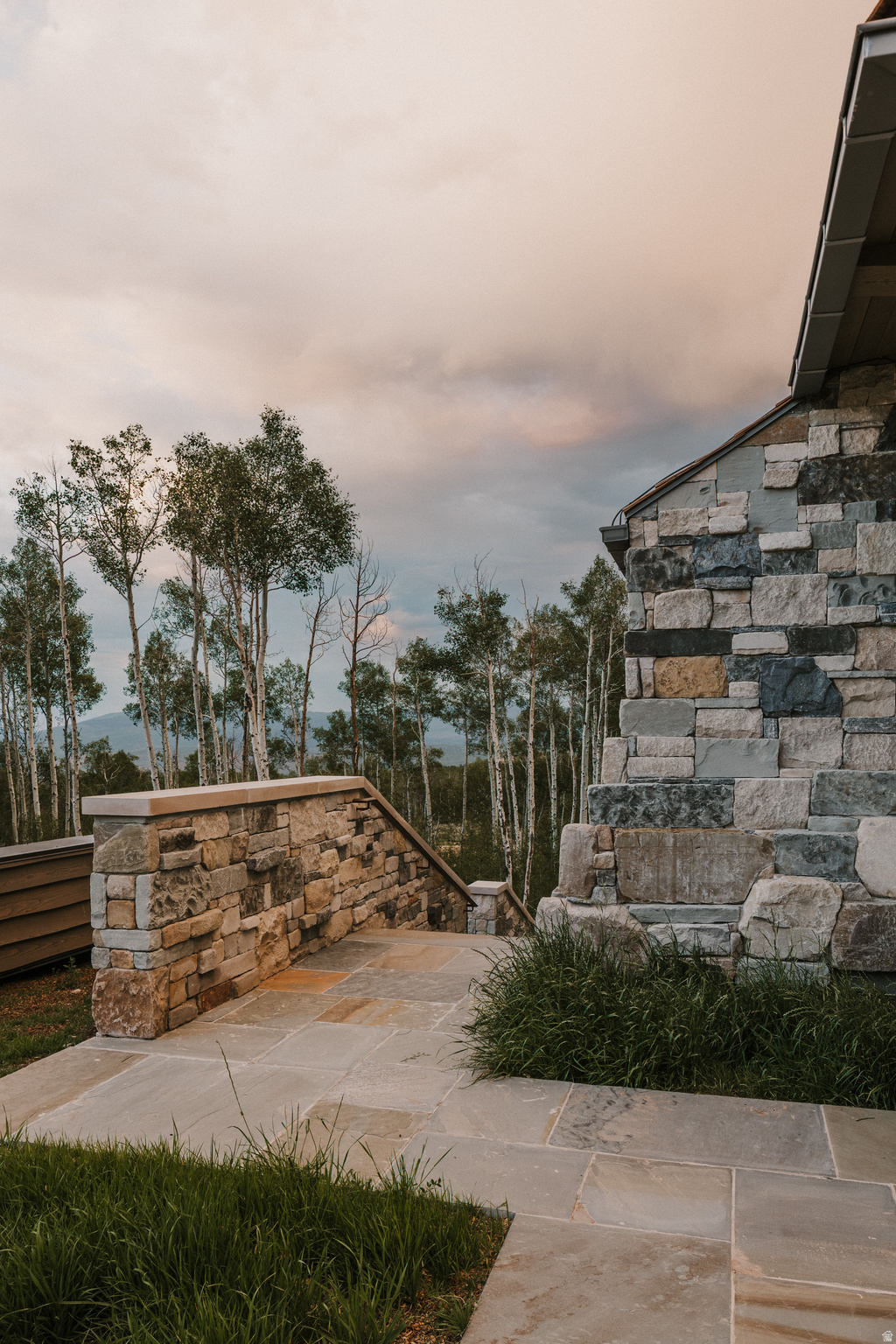 WOLF CREEK - Residential