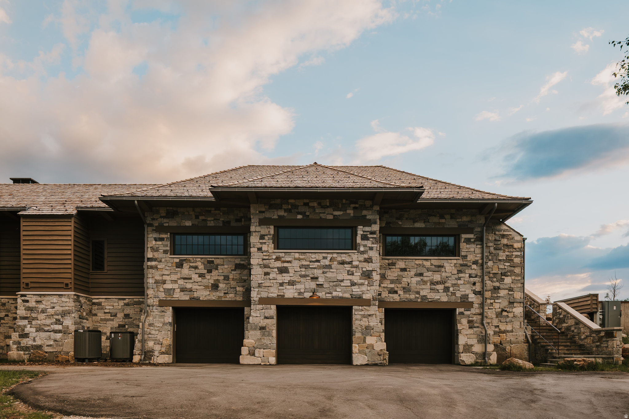 WOLF CREEK - Residential