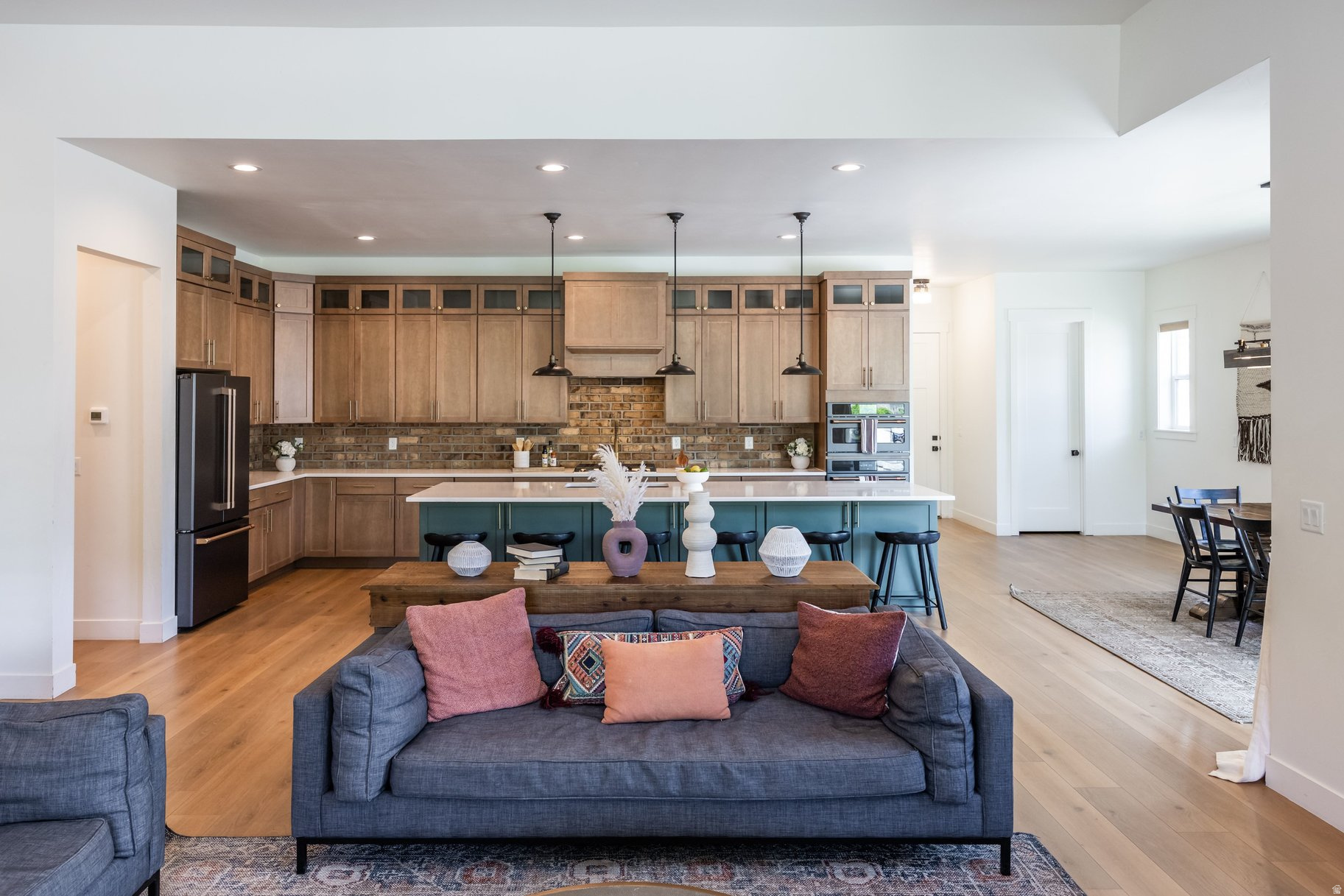 DEER SPRINGS - Residential