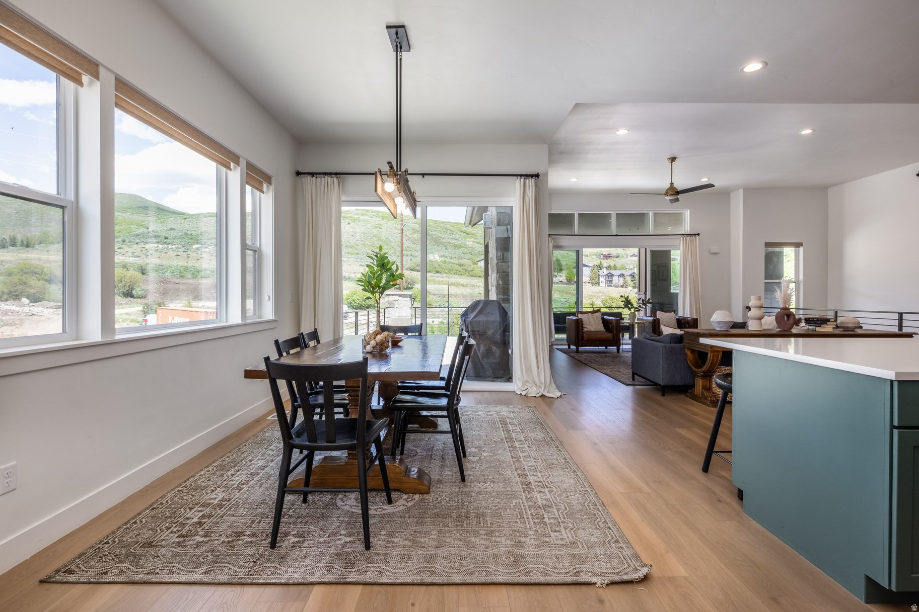 DEER SPRINGS - Residential