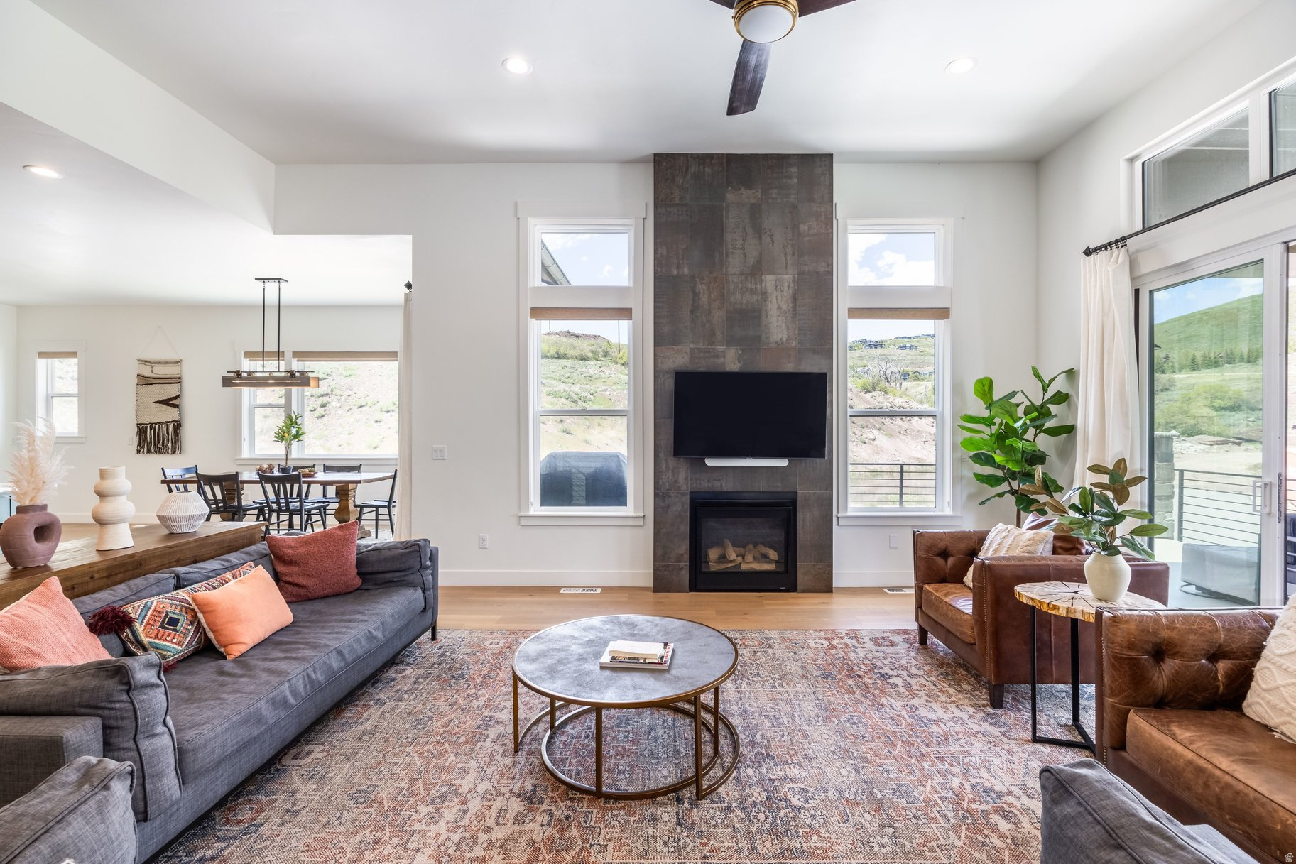 DEER SPRINGS - Residential