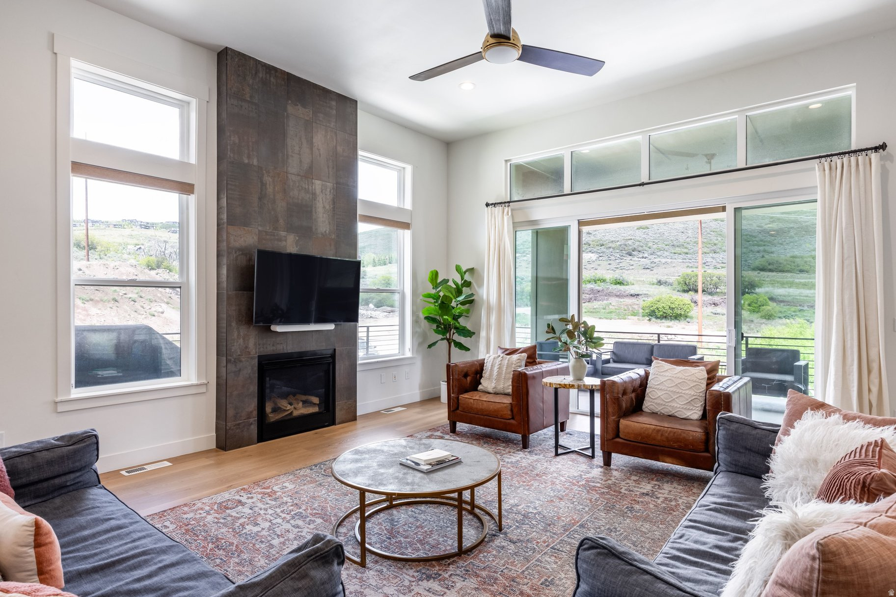 DEER SPRINGS - Residential