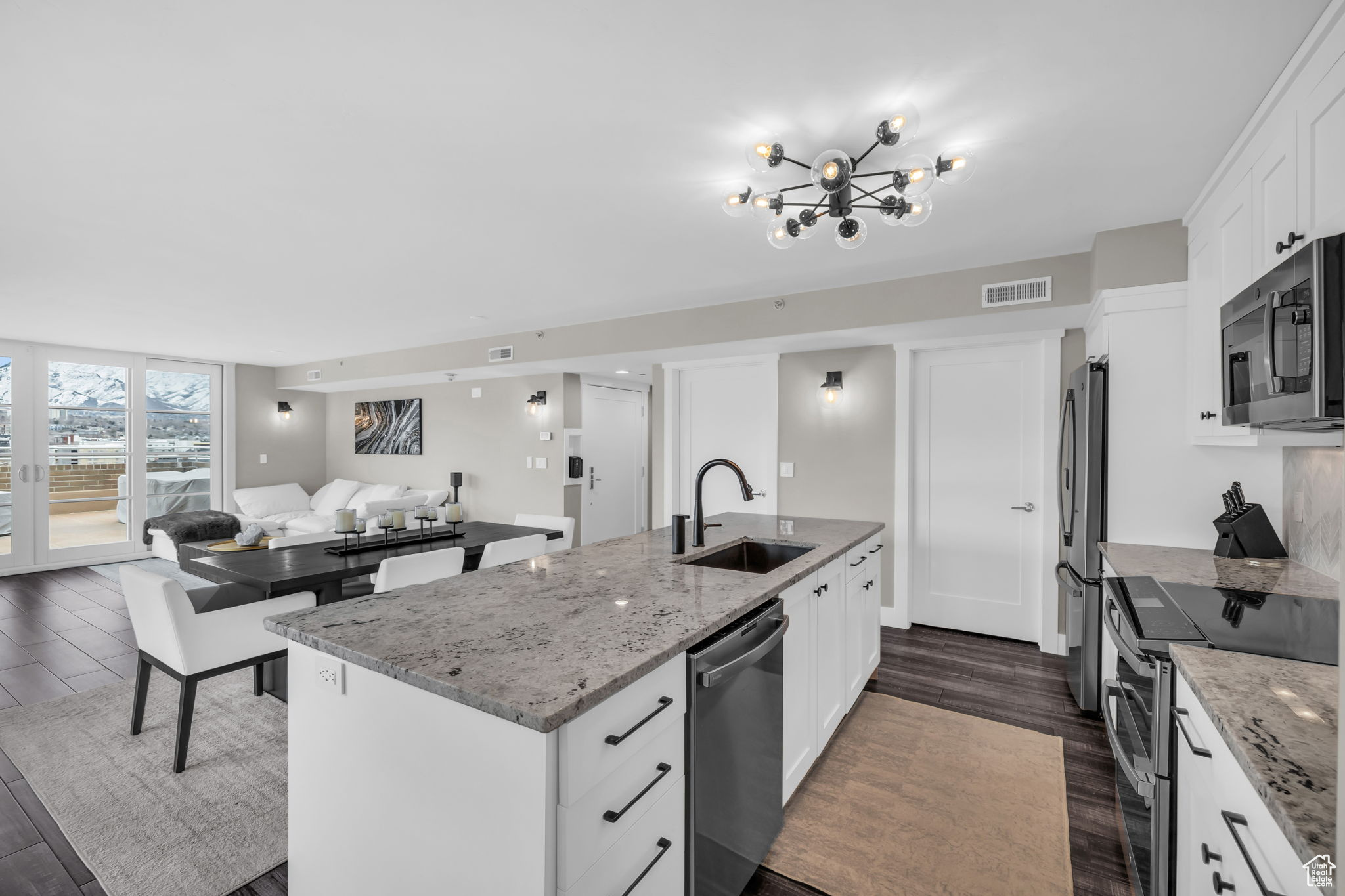 BROADWAY TOWER CONDO - Residential