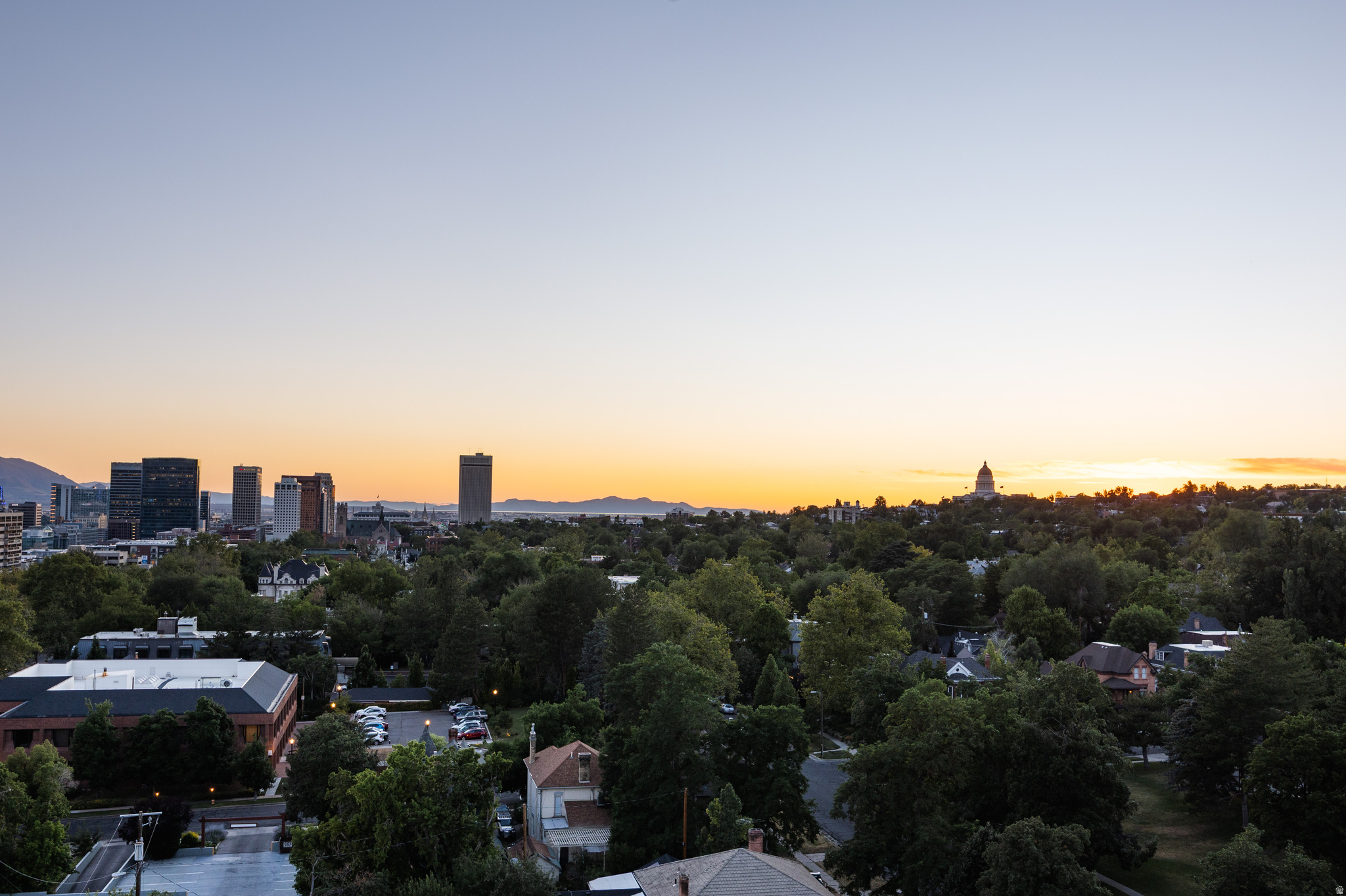 BONNEVILLE TOWER - Residential