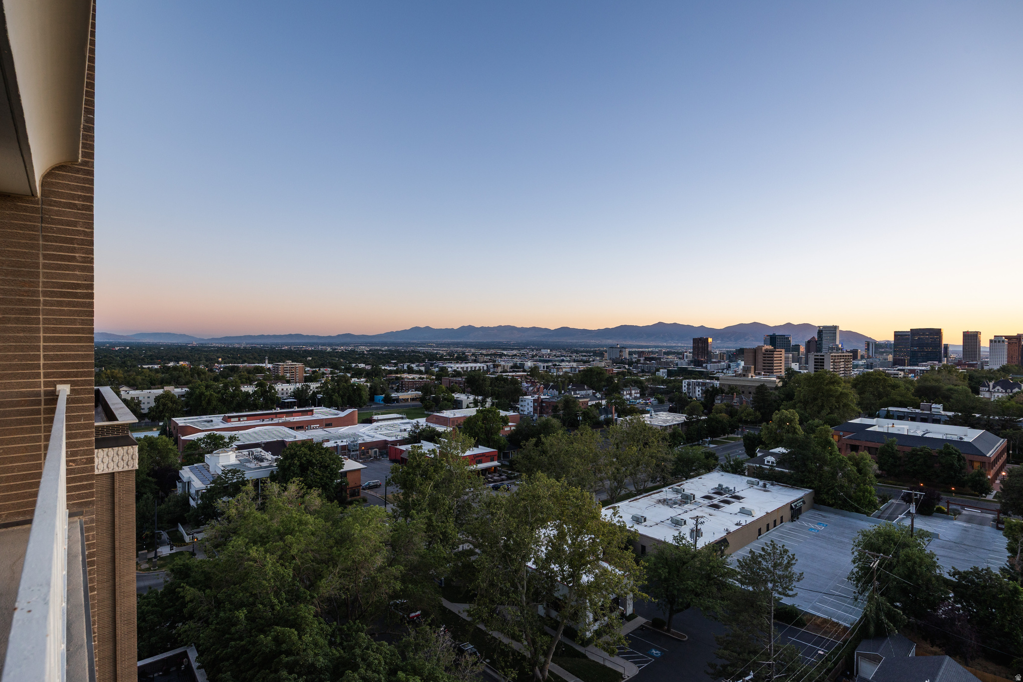 BONNEVILLE TOWER - Residential