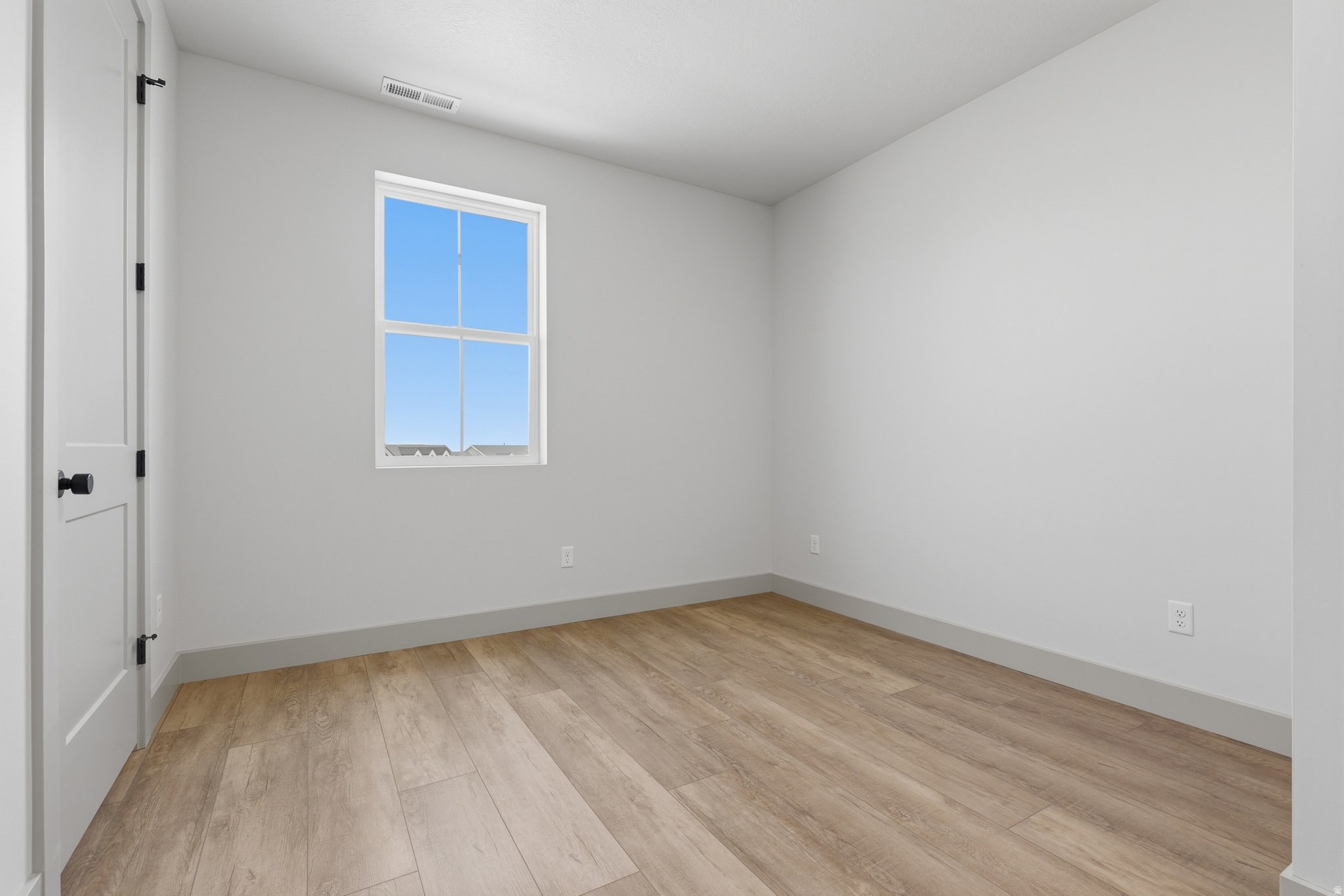 BEACON POINTE - Residential