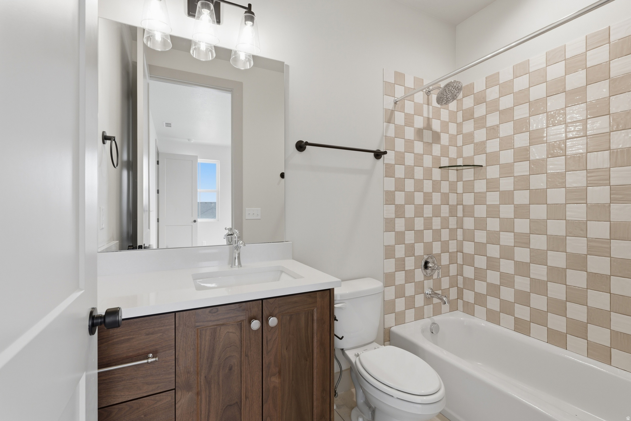 BEACON POINTE - Residential