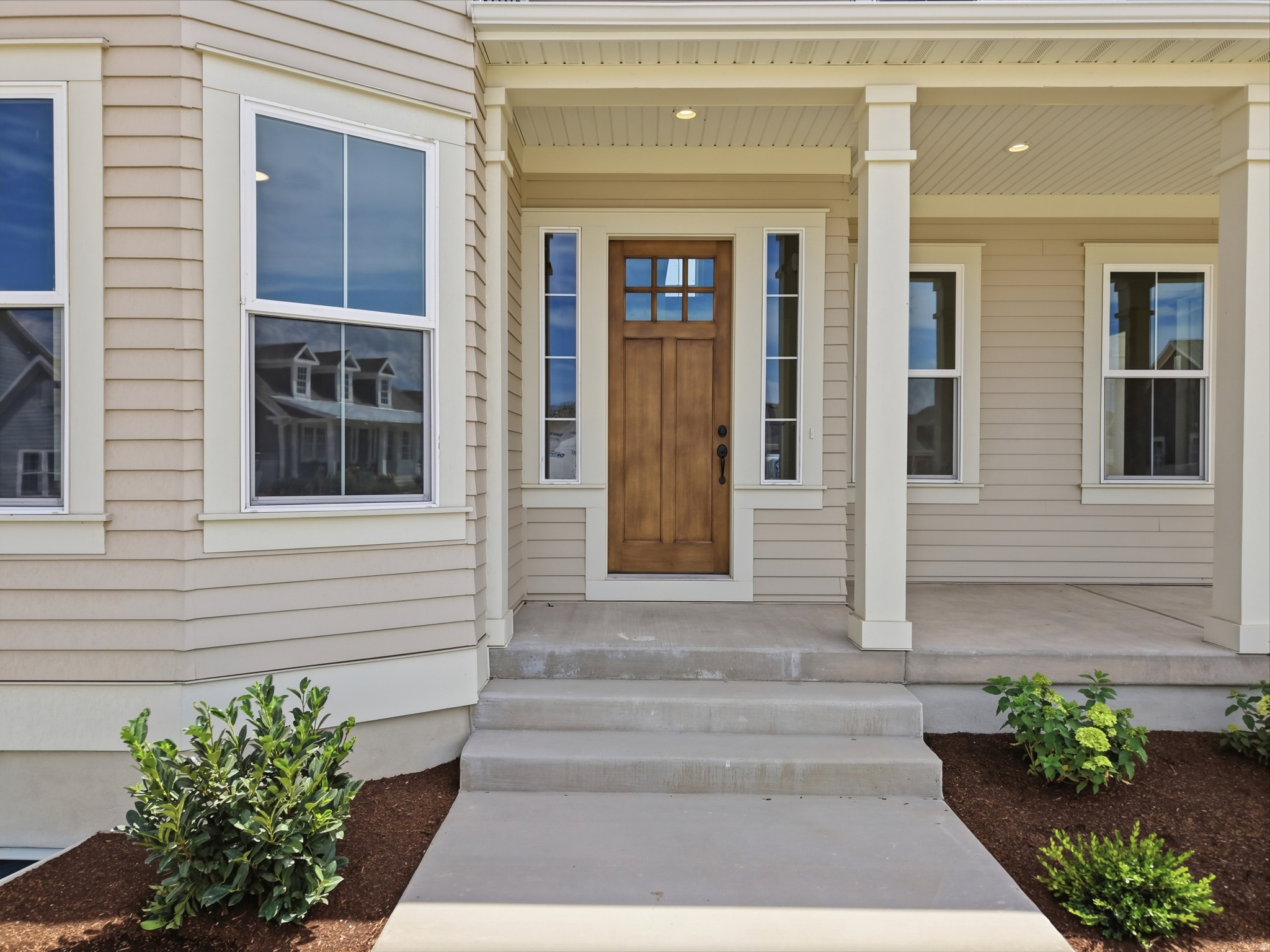 BEACON POINTE - Residential