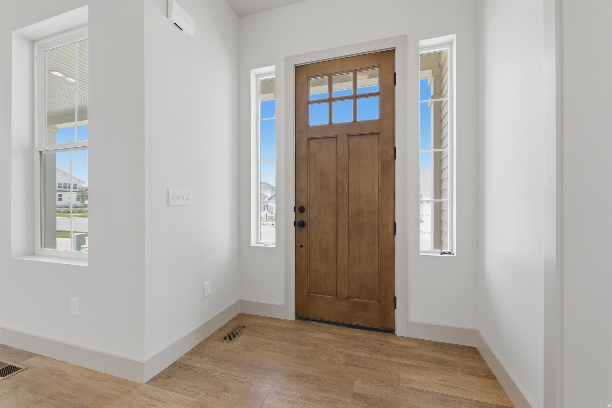 BEACON POINTE - Residential
