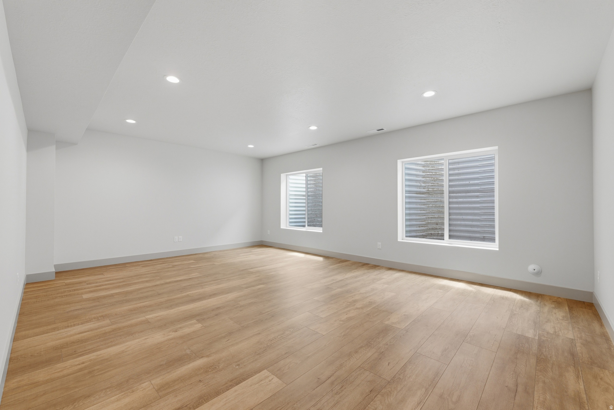 BEACON POINTE - Residential