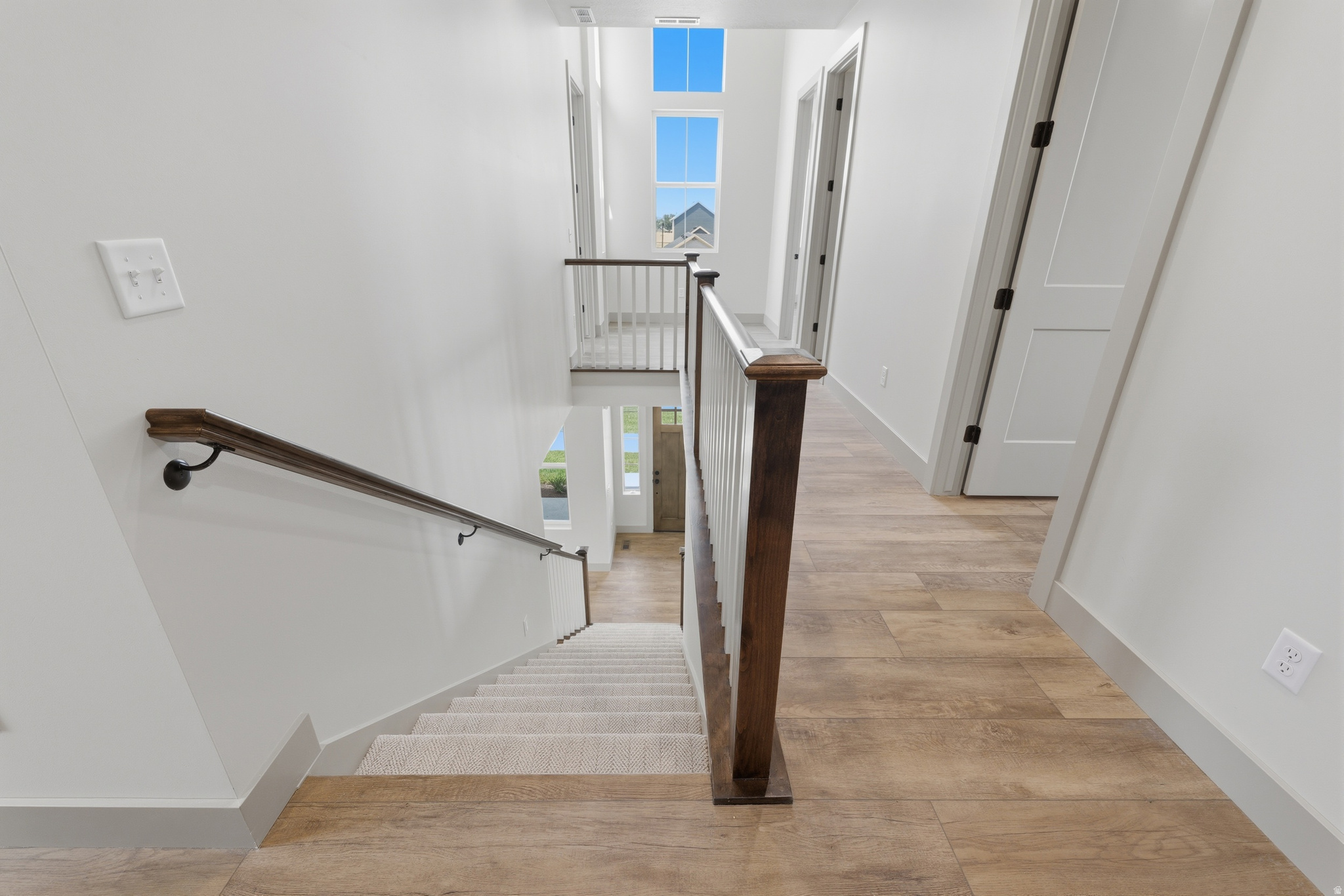 BEACON POINTE - Residential
