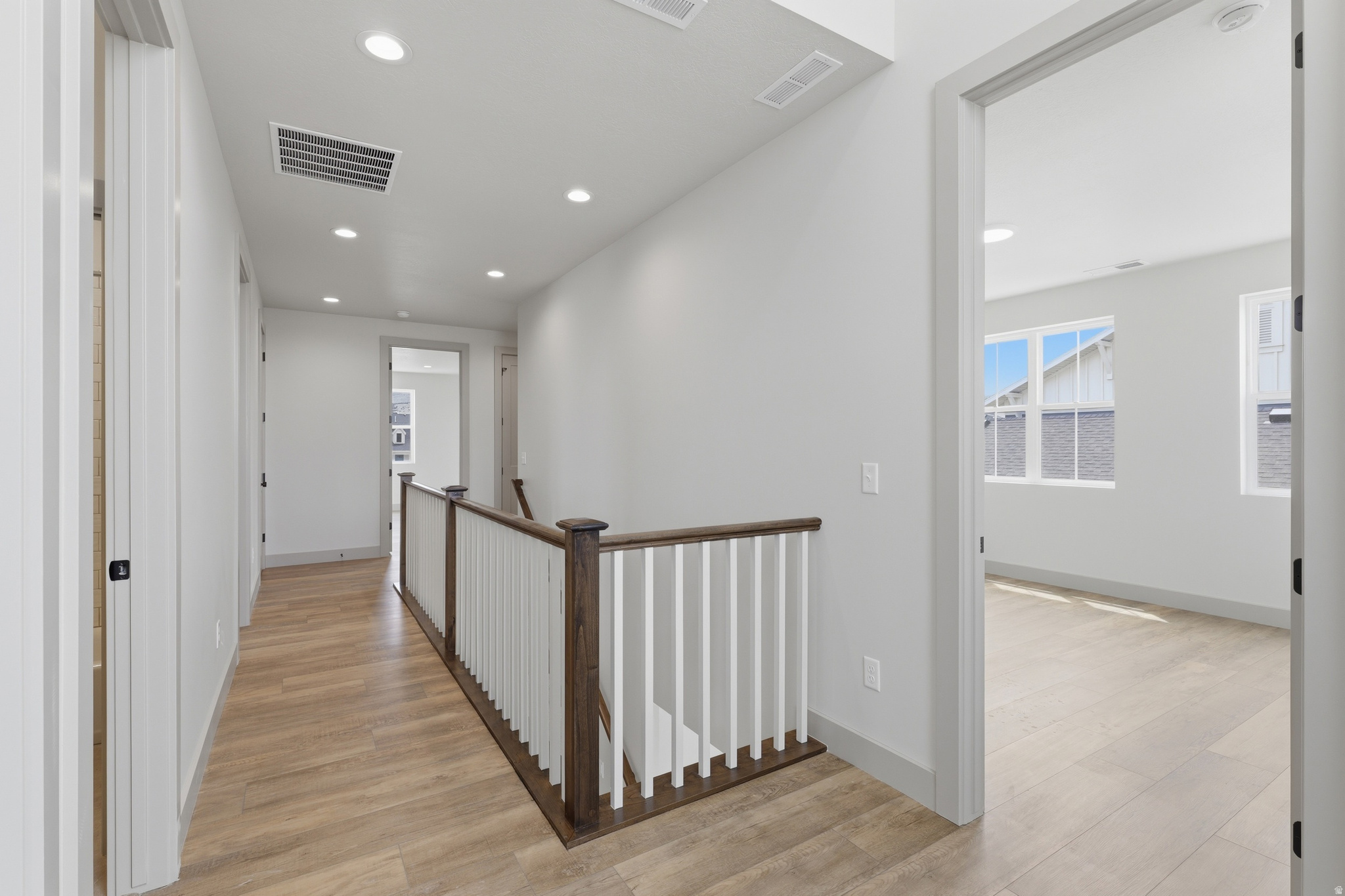 BEACON POINTE - Residential