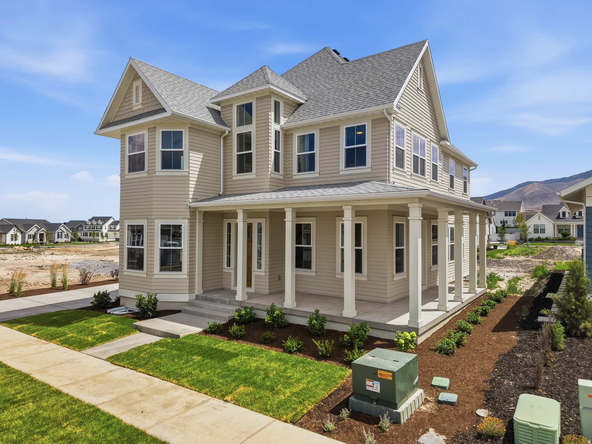 BEACON POINTE - Residential