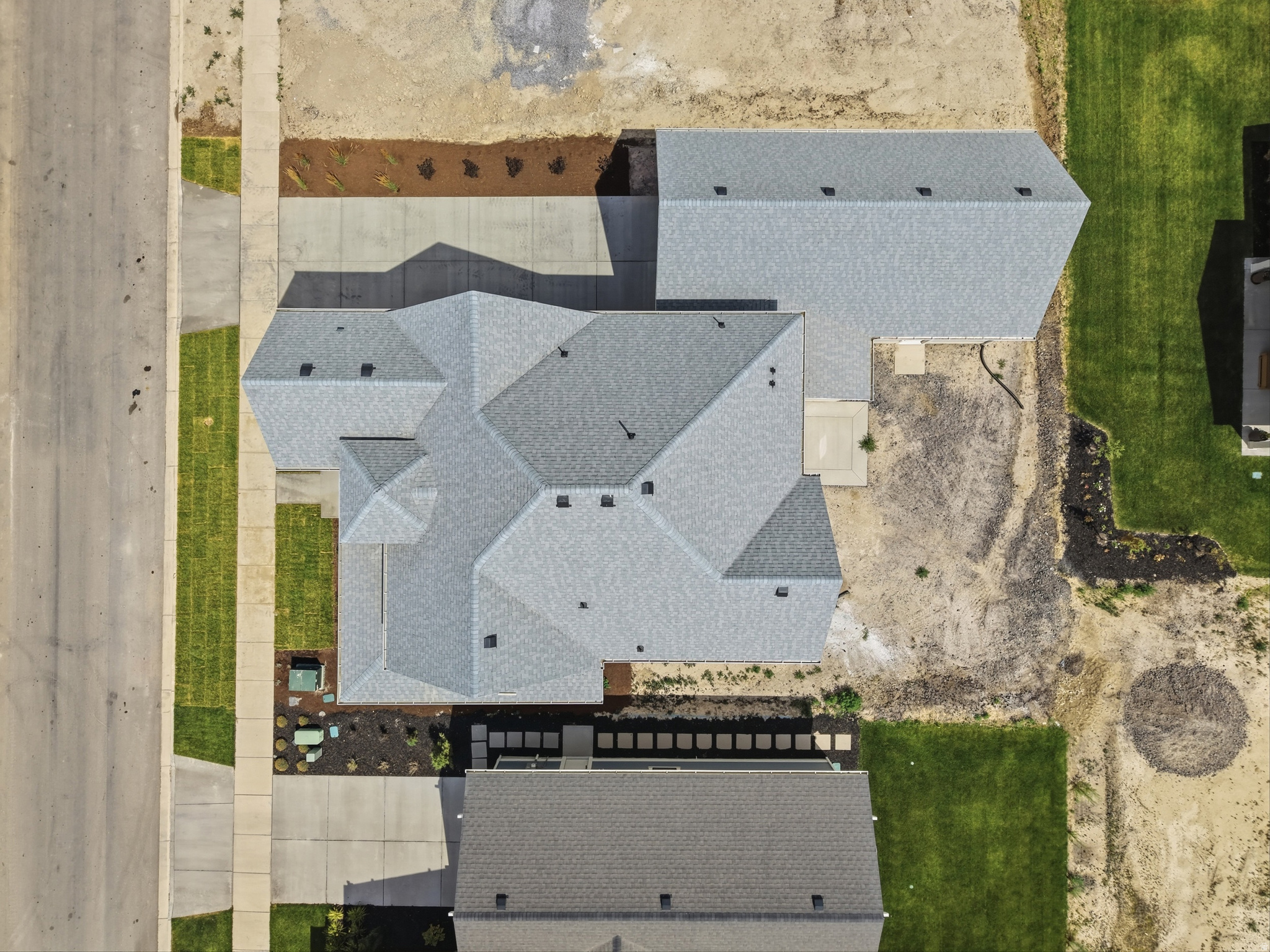 BEACON POINTE - Residential