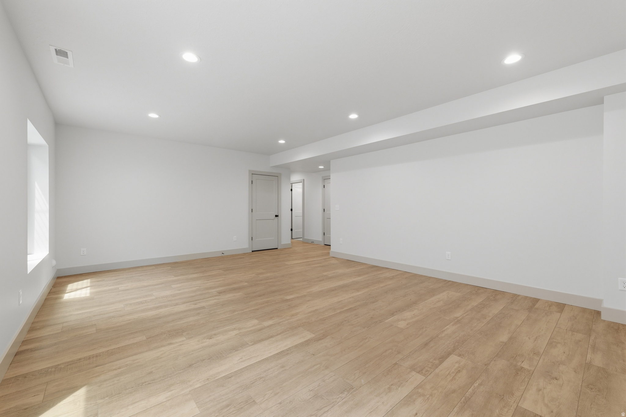 BEACON POINTE - Residential