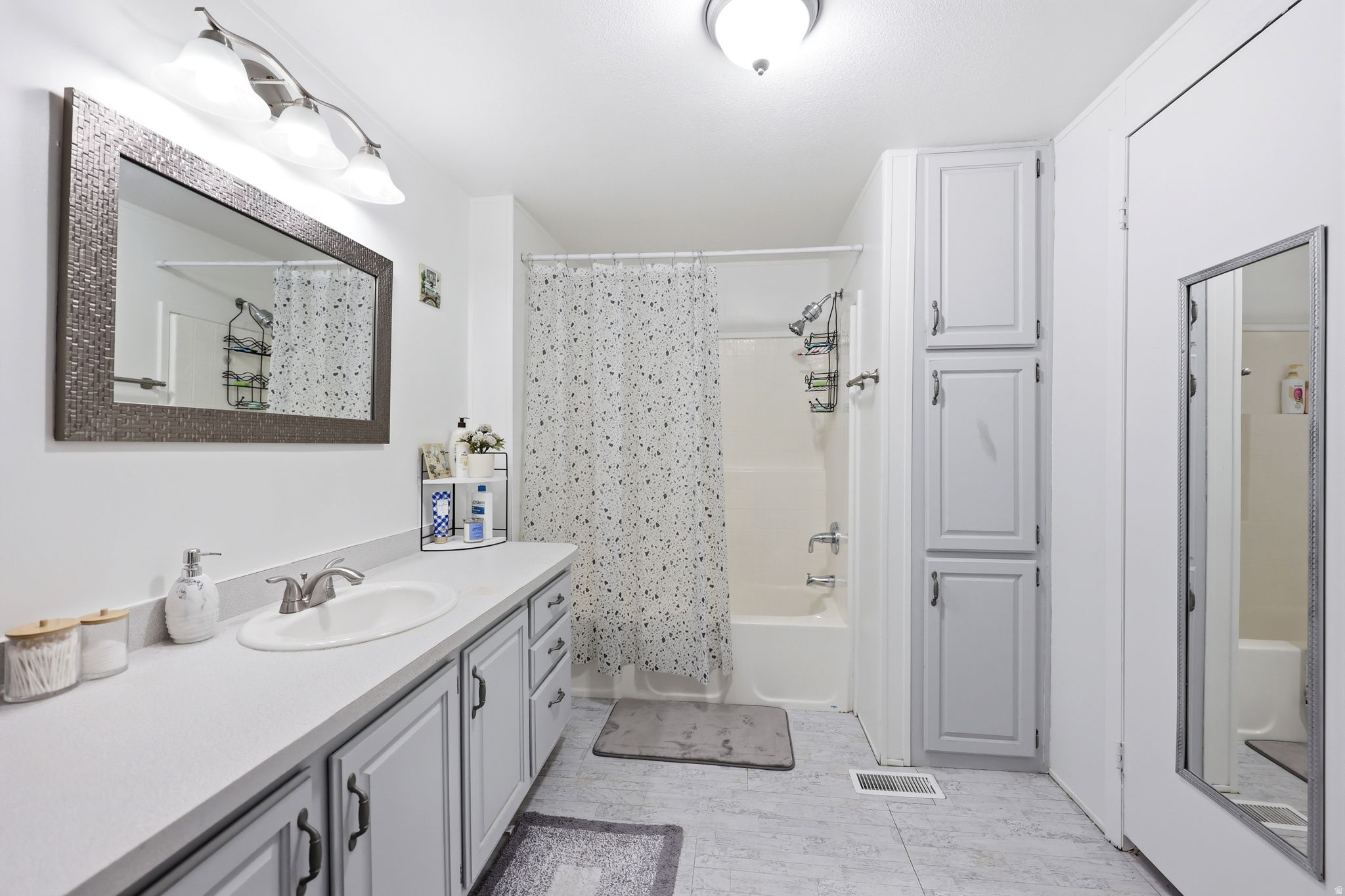 SOUTH SPRINGVILLE TERRACE - Residential