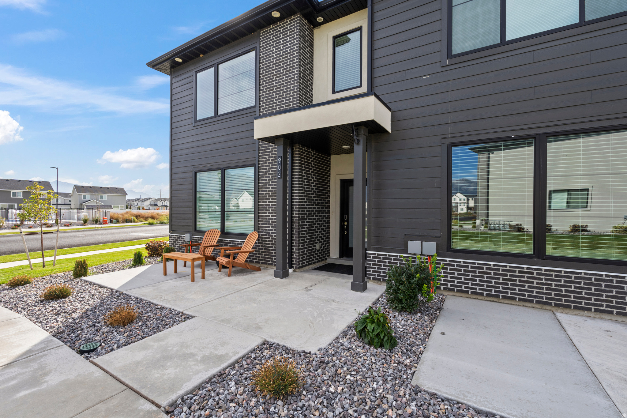 LAKESHORE LANDING - Residential