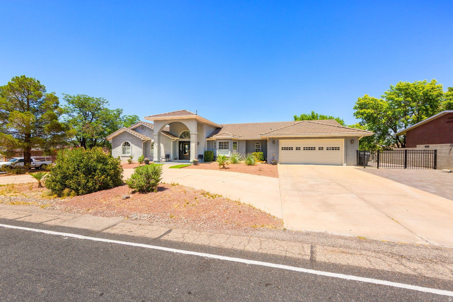 BLOOMINGTON HILLS 10 - Residential
