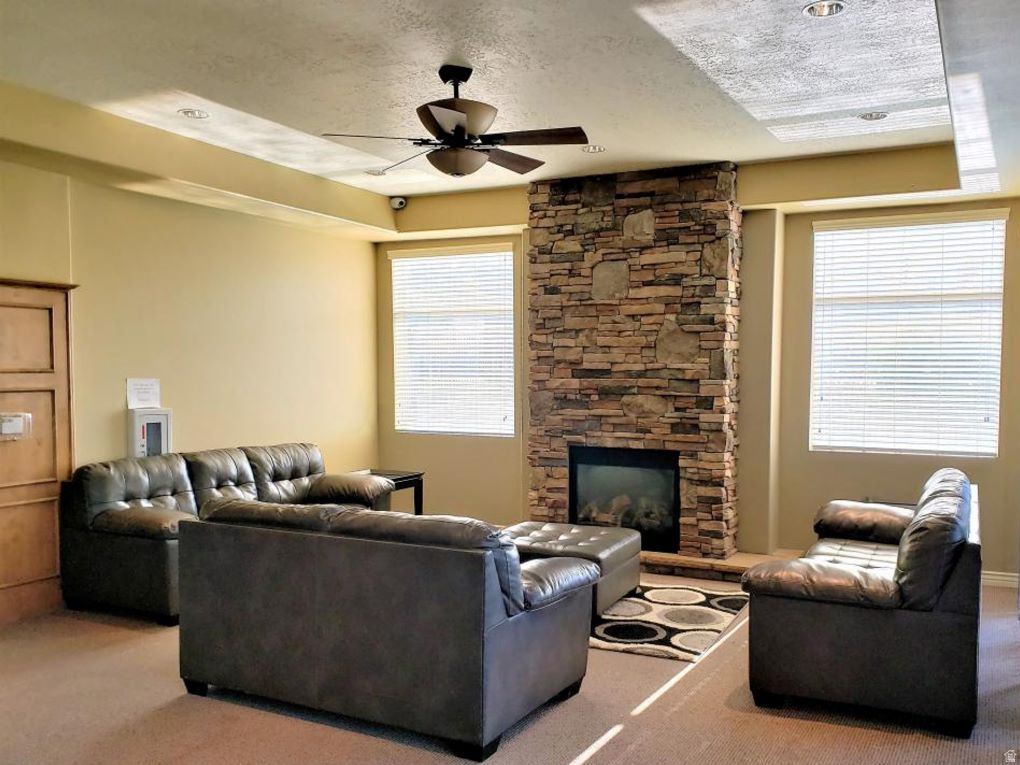 ALBION VILLAGE - Residential Lease