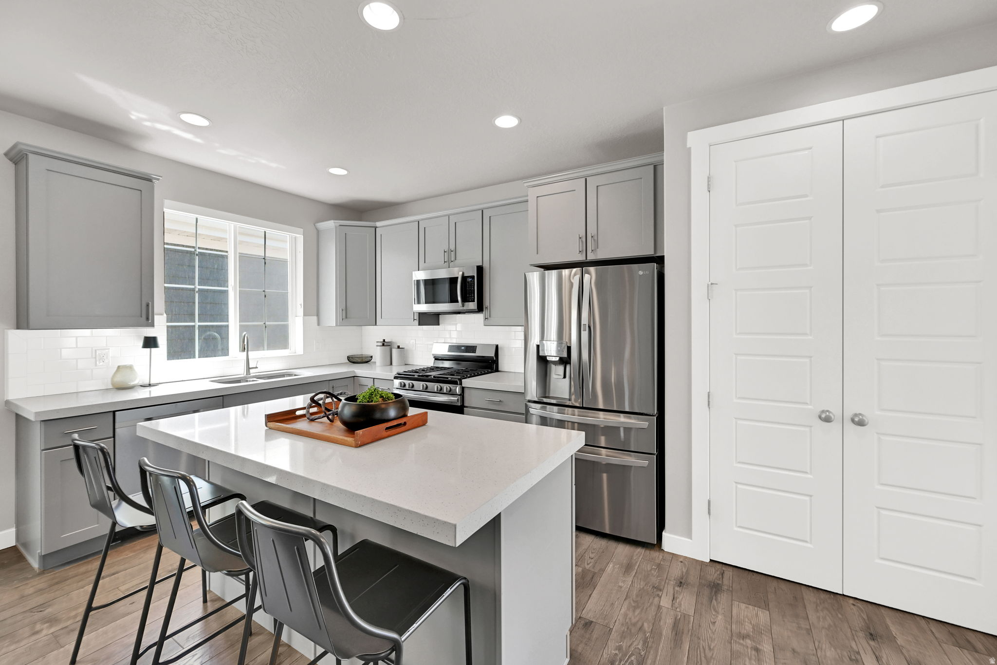 RIDGE - Residential