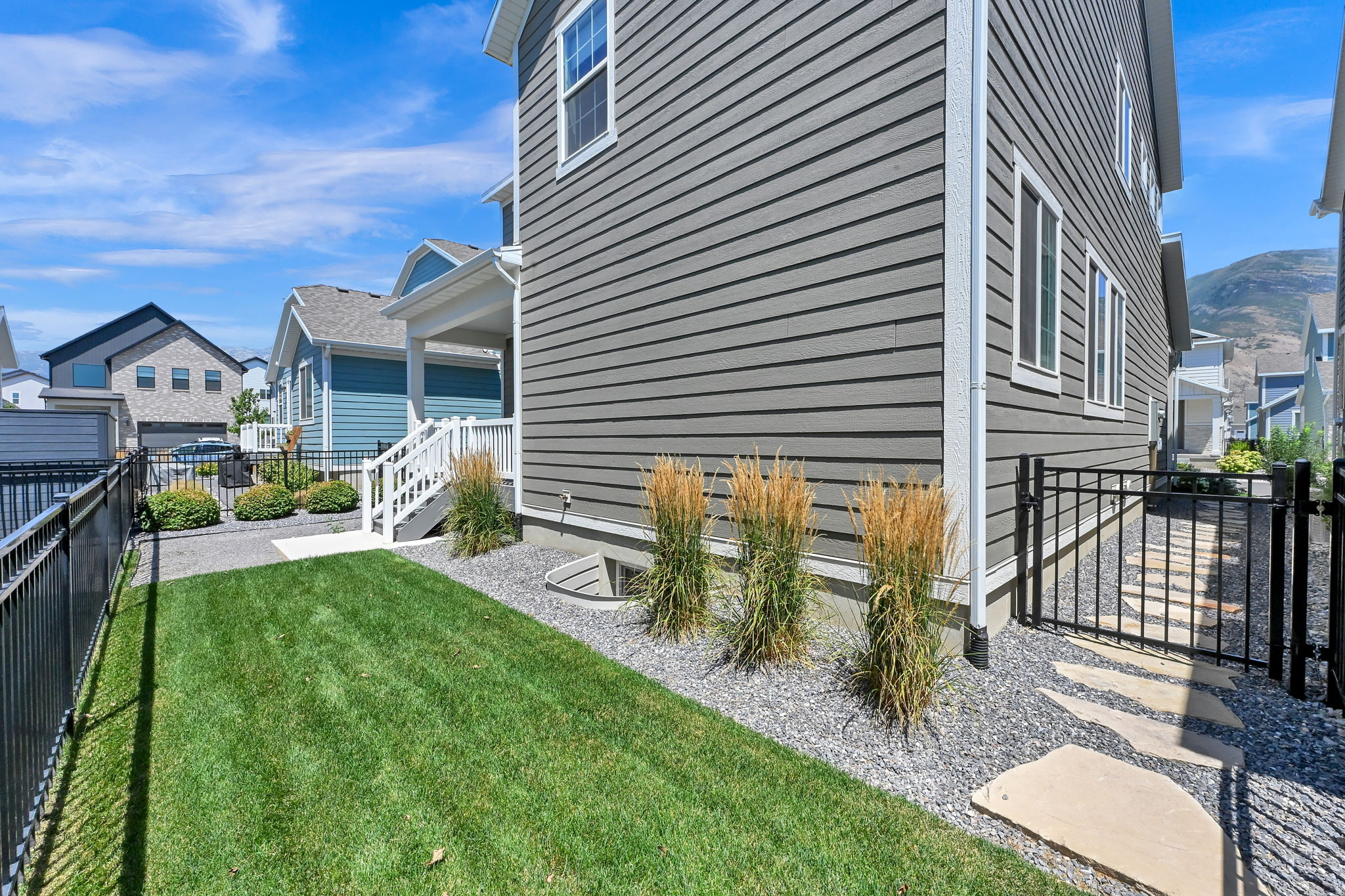RIDGE - Residential