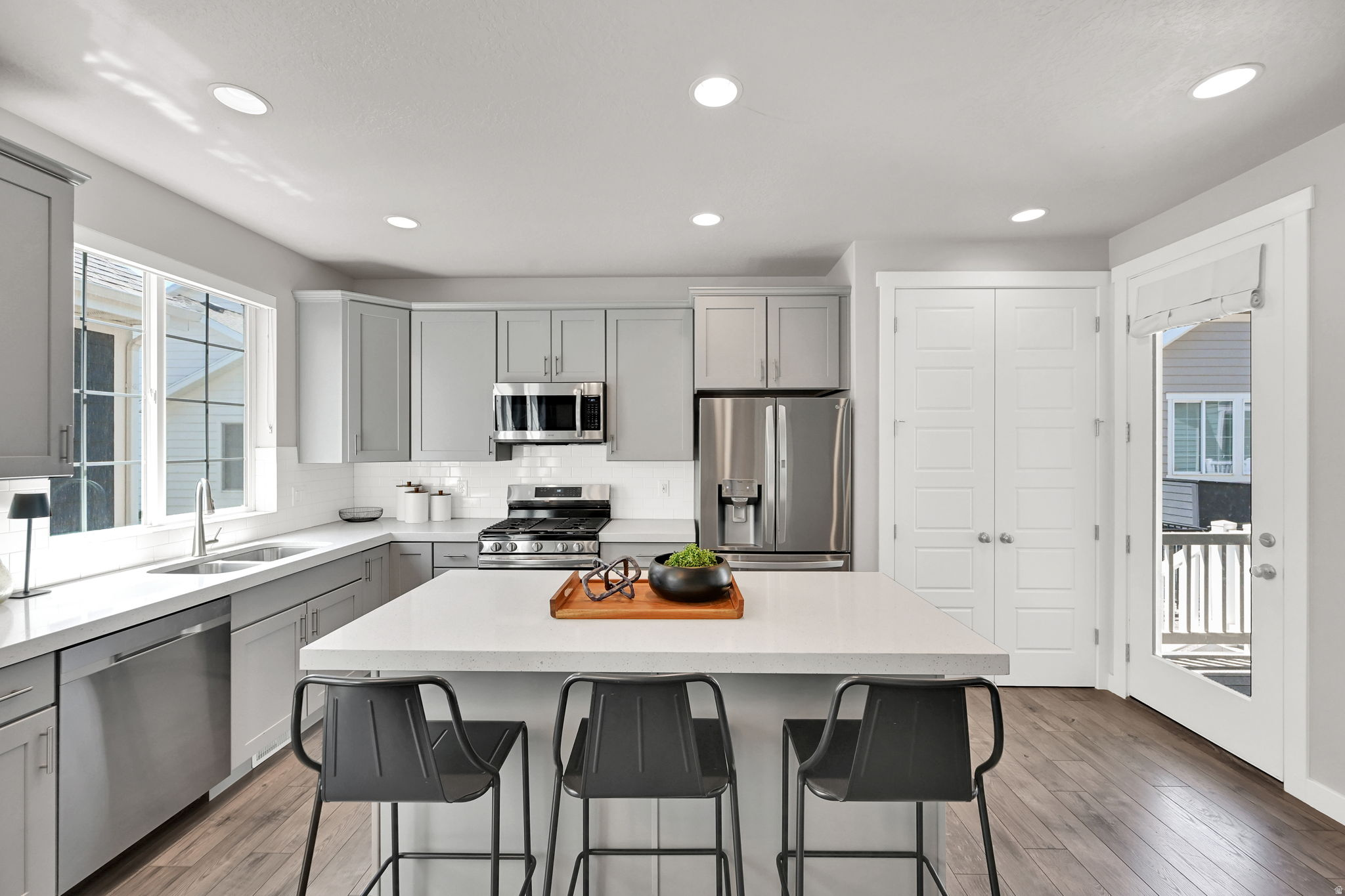 RIDGE - Residential
