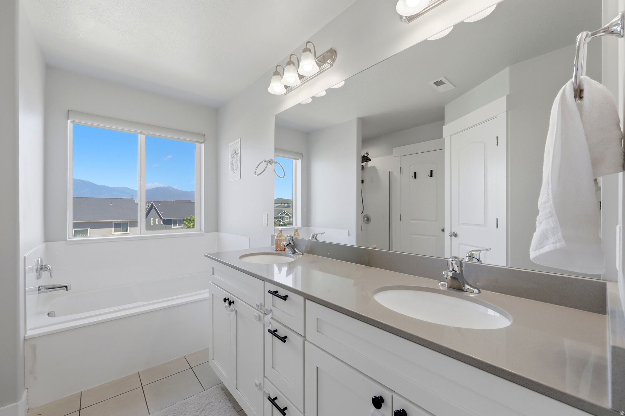 QUAIL HILL AT MT SARATOGA - Residential