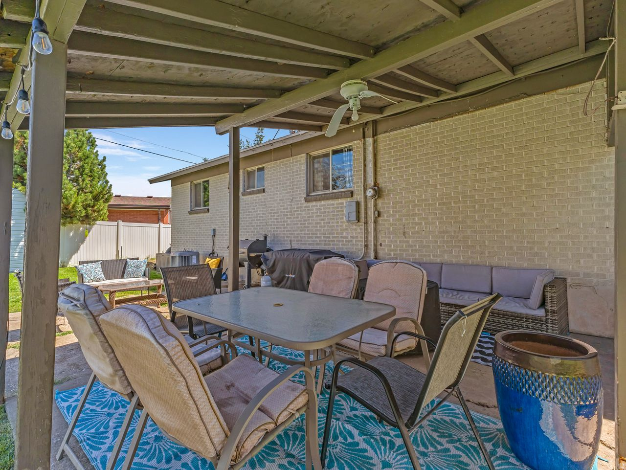 ROBINS PARK - Residential