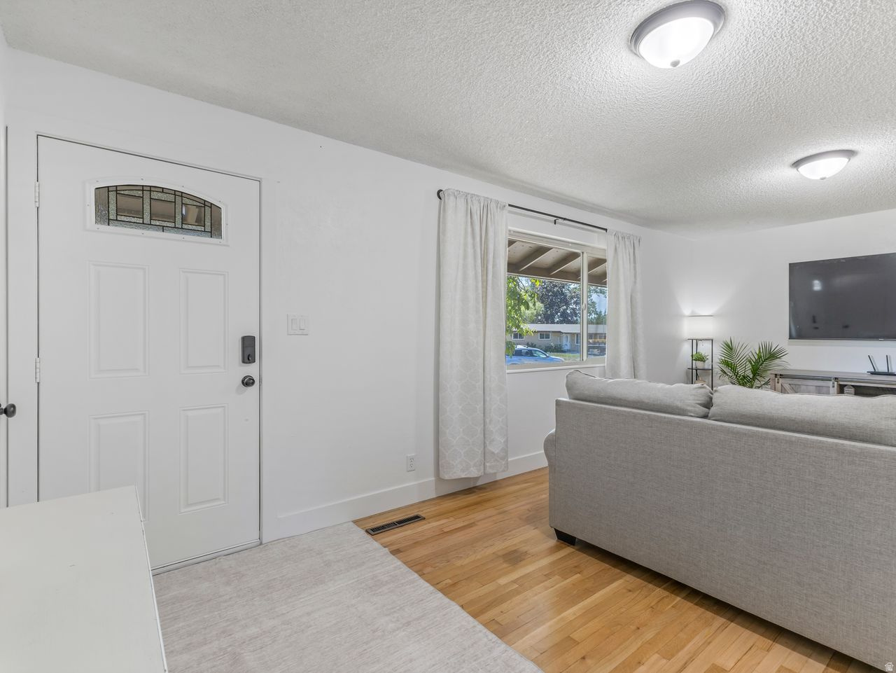 ROBINS PARK - Residential
