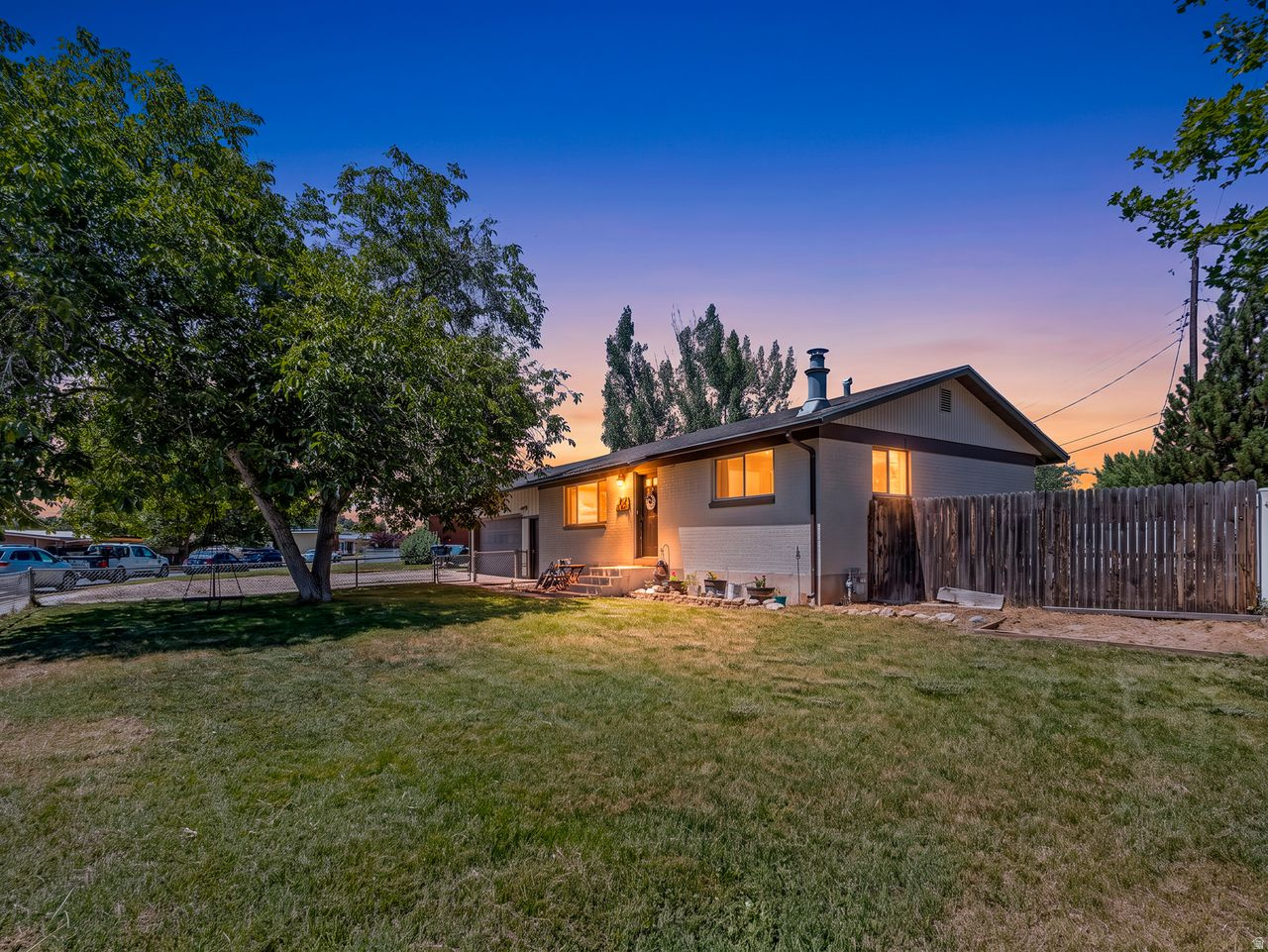 ROBINS PARK - Residential