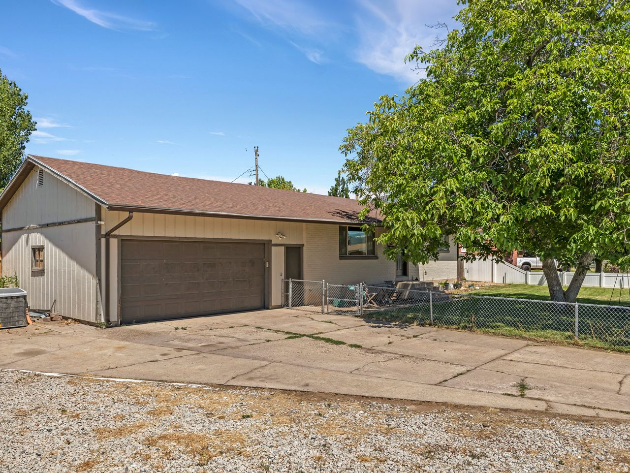 ROBINS PARK - Residential