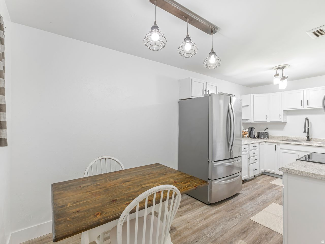 ROBINS PARK - Residential