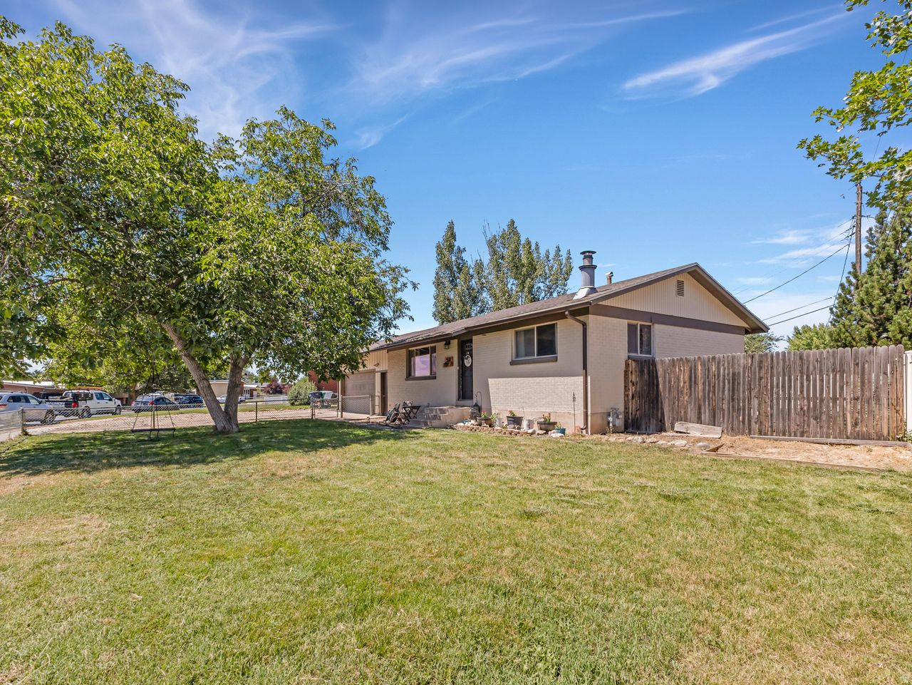 ROBINS PARK - Residential