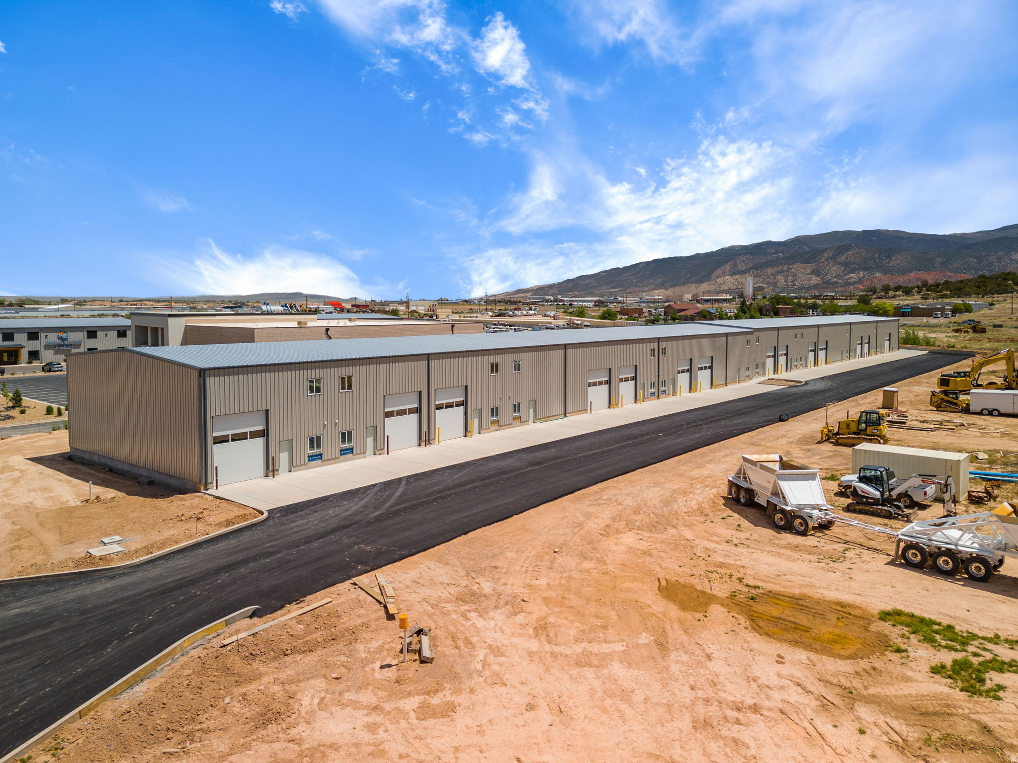 DIAMONTI INDUSTRIAL SUBDIVISION - Commercial Lease