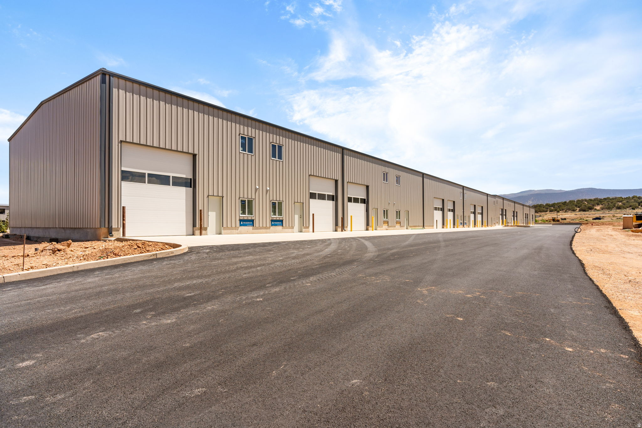 DIAMONTI INDUSTRIAL SUBDIVISION - Commercial Lease