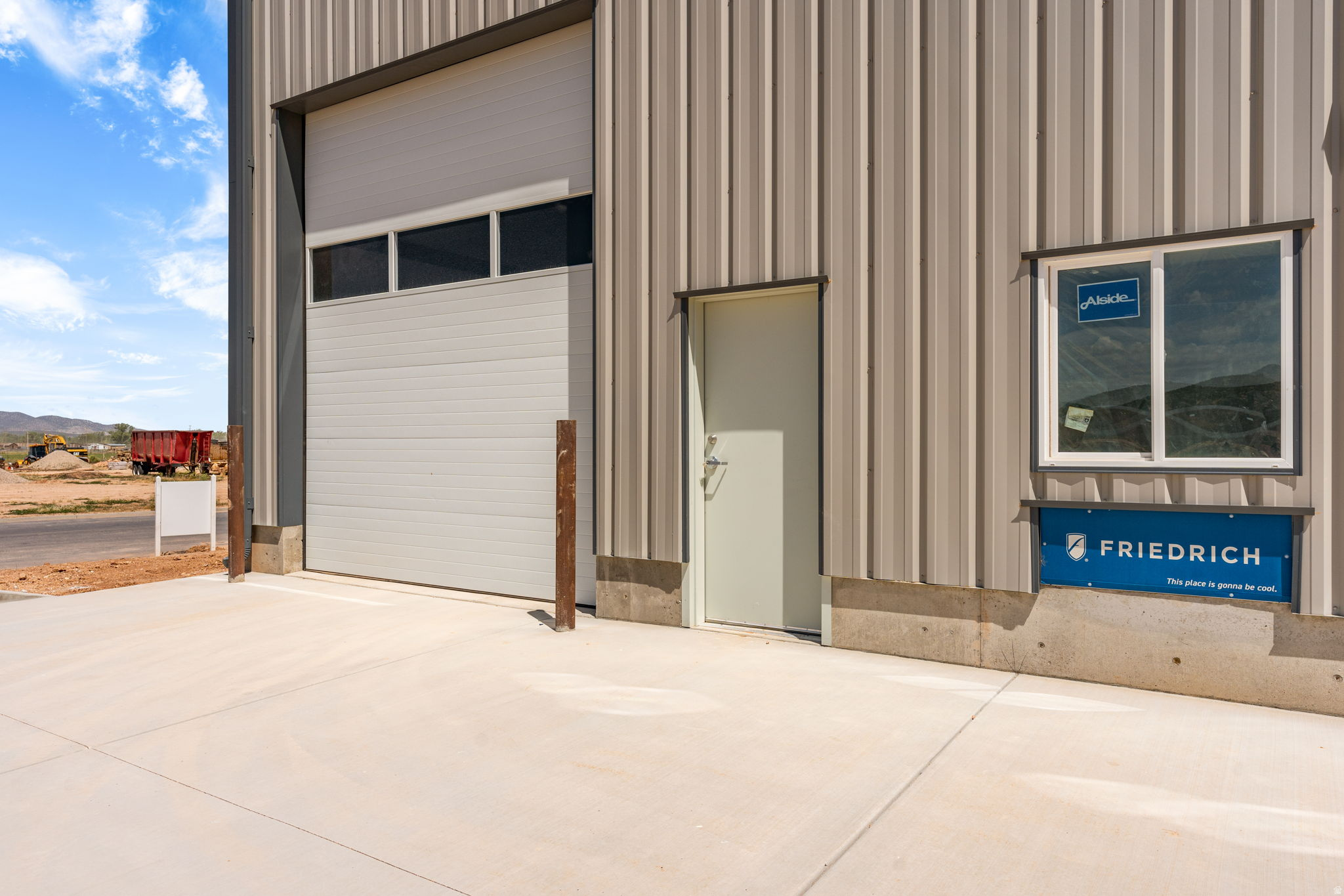 DIAMONTI INDUSTRIAL SUBDIVISION - Commercial Lease