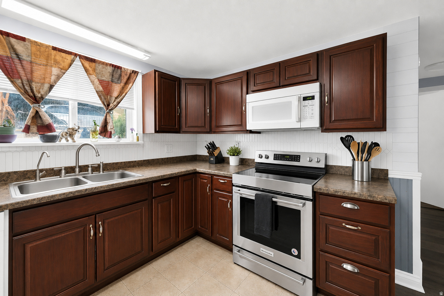 PEACH GROVE - Residential