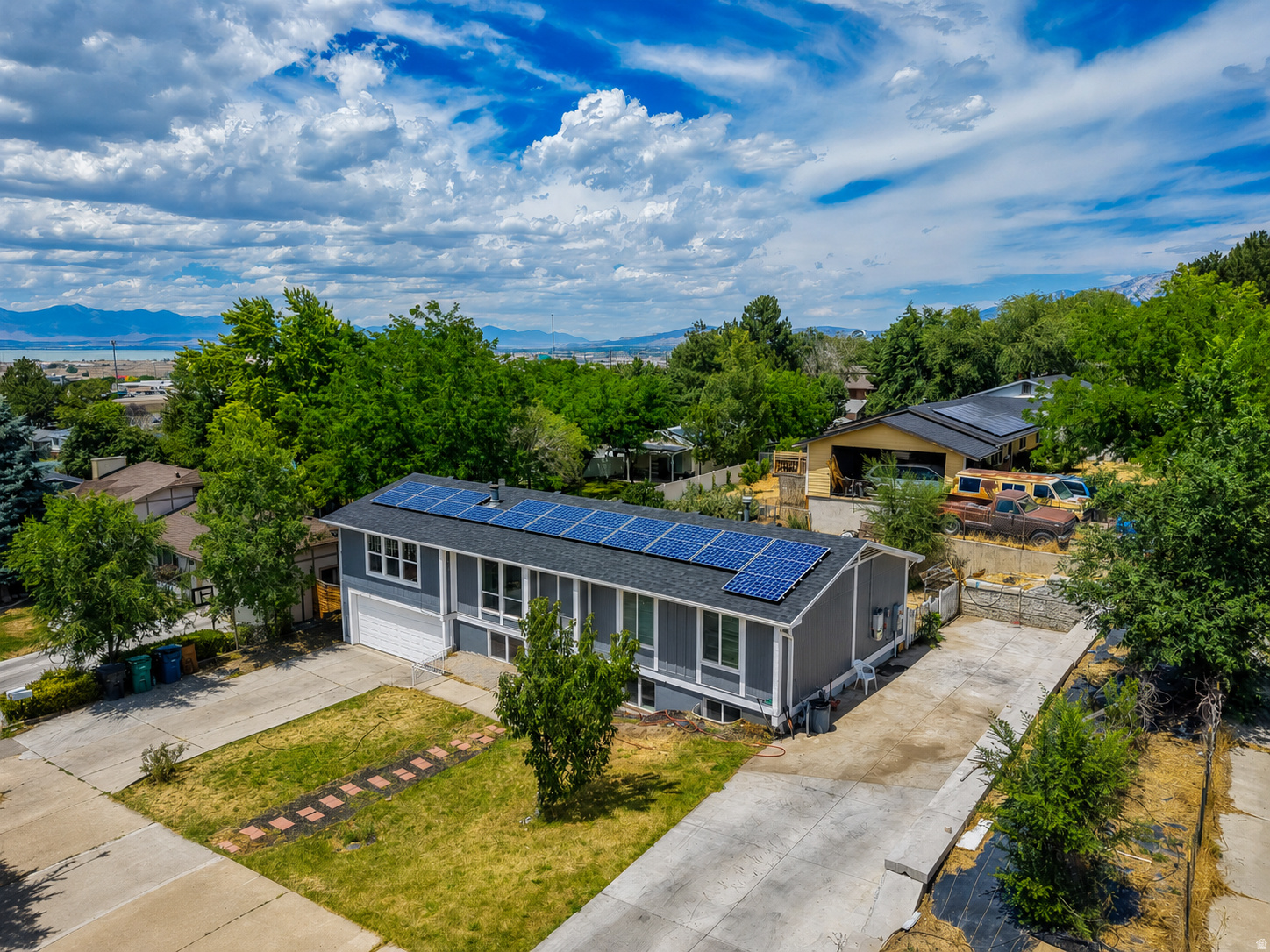 PEACH GROVE - Residential
